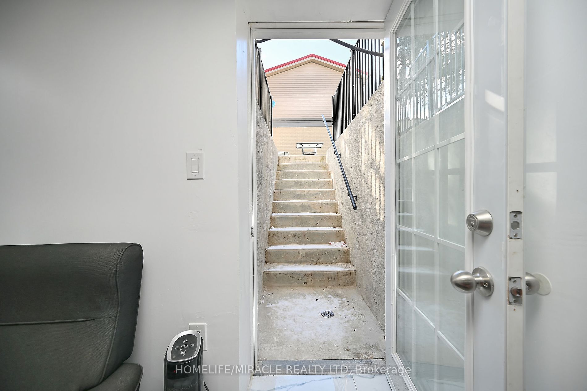 48 Grand Valley Dr