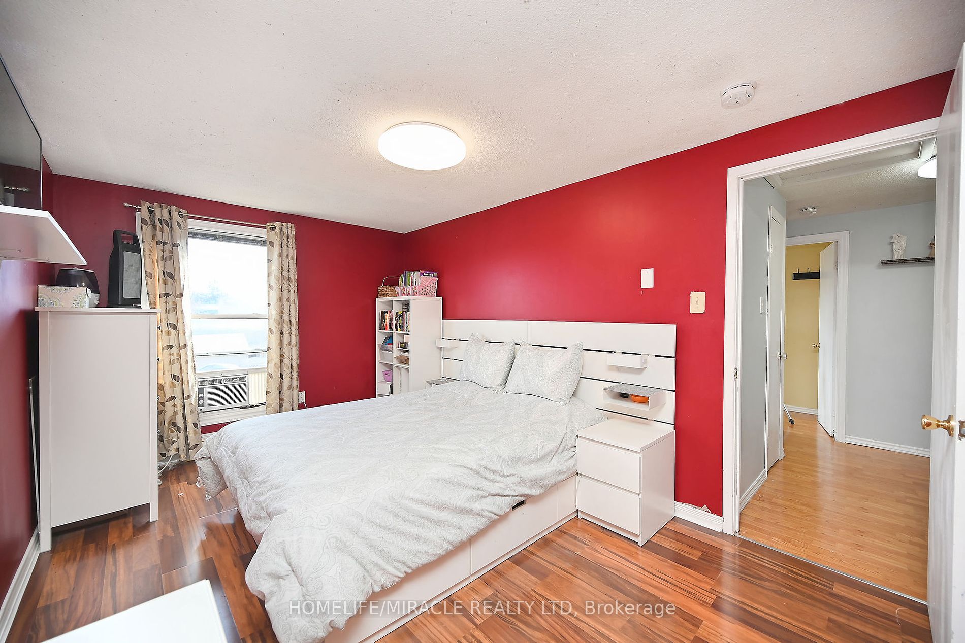 48 Grand Valley Dr