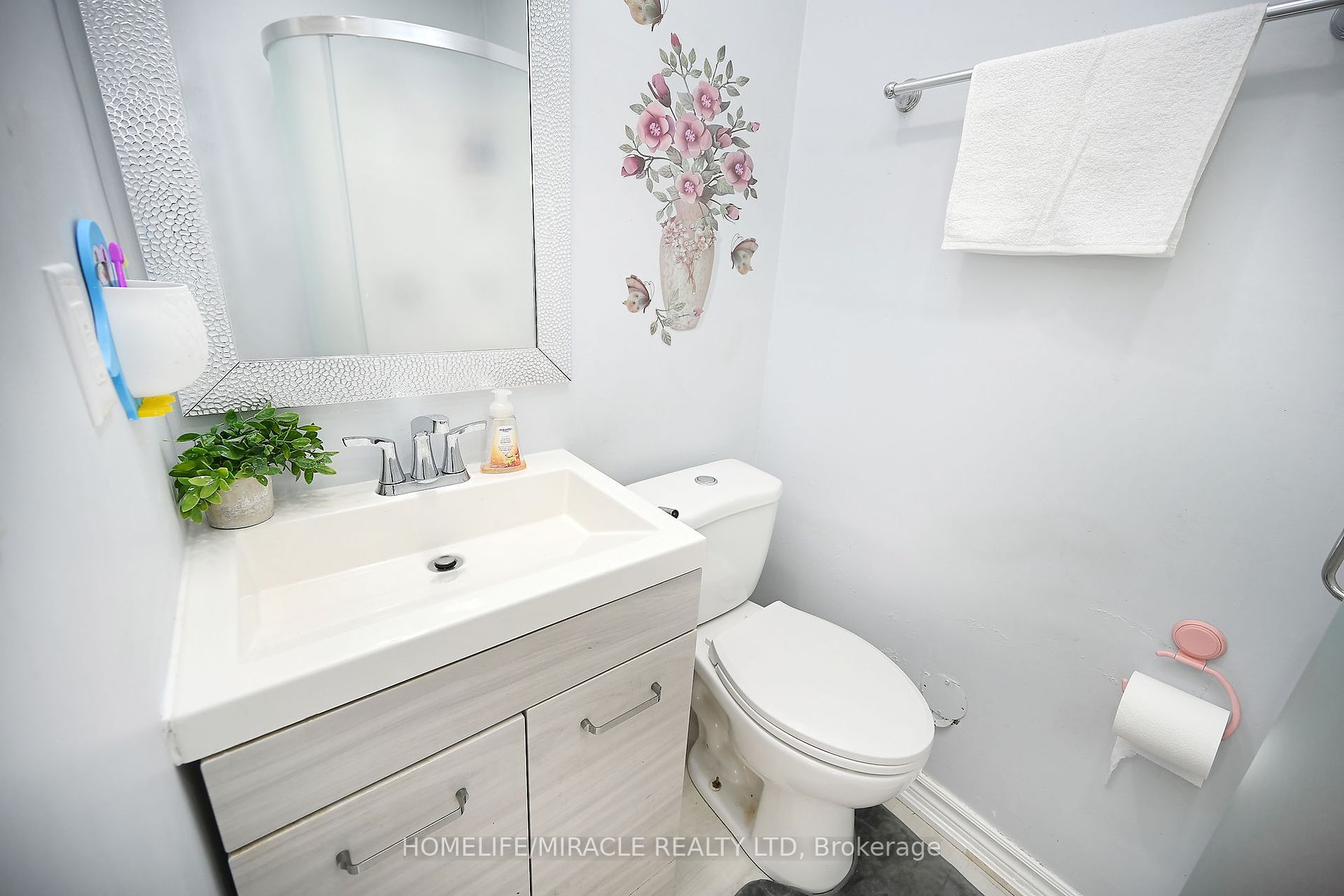 48 Grand Valley Dr