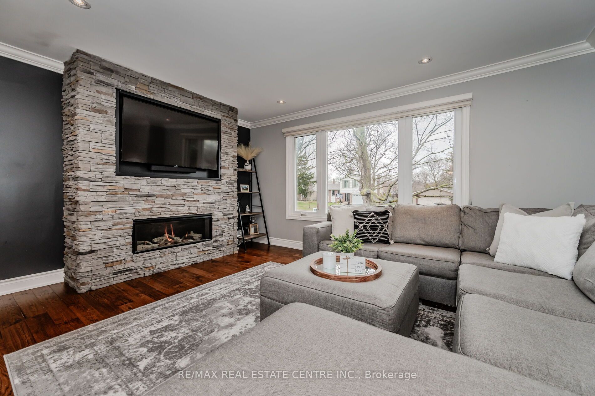 2551 Oak Row Cres