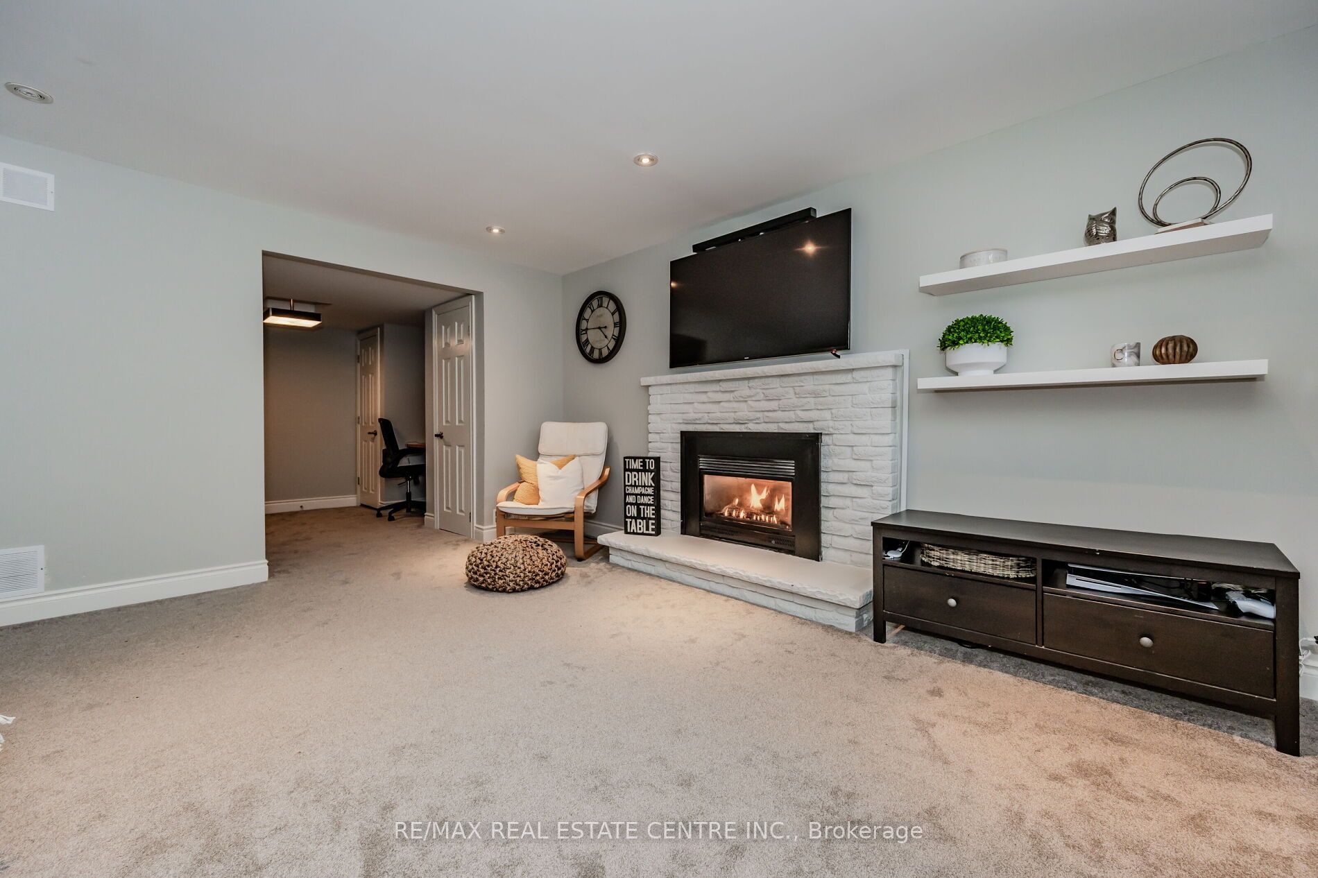 2551 Oak Row Cres