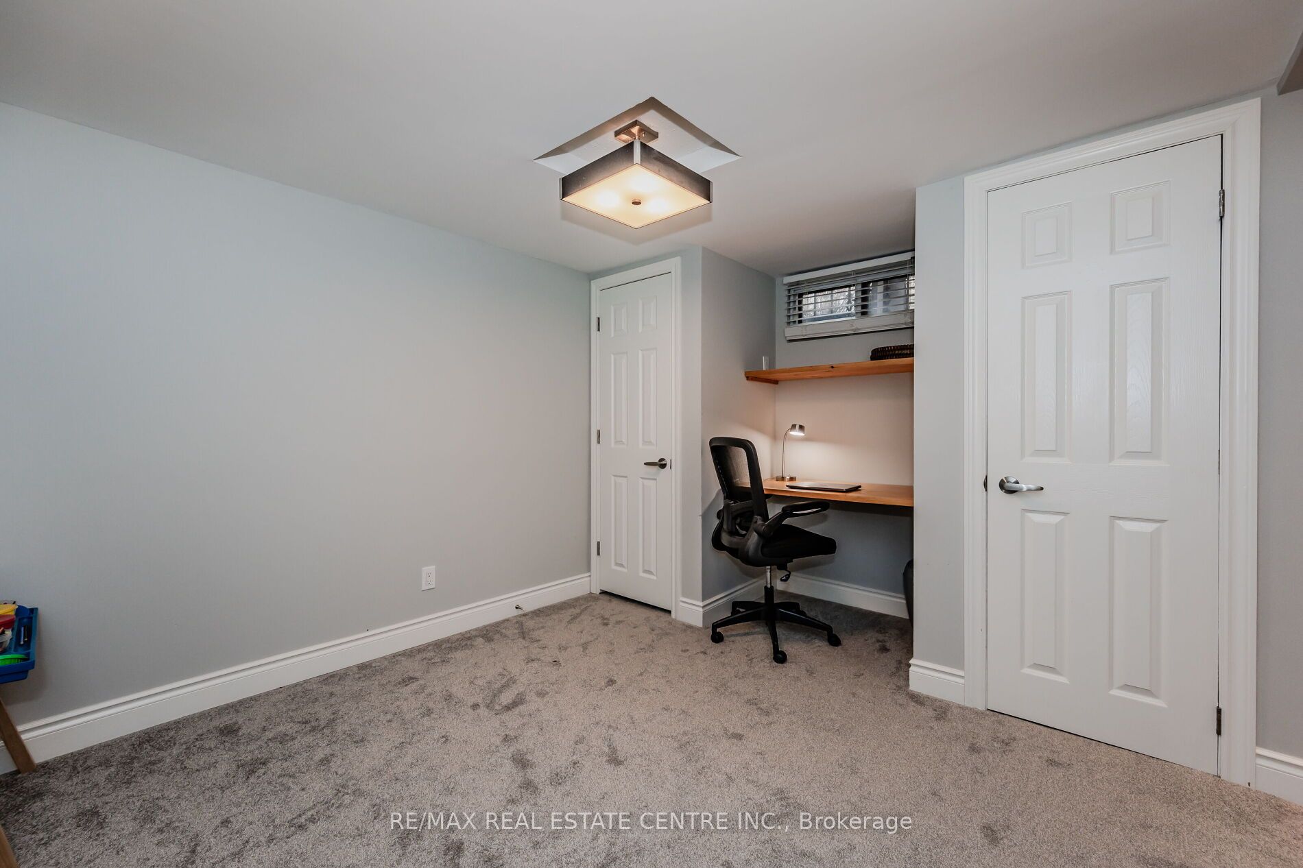 2551 Oak Row Cres