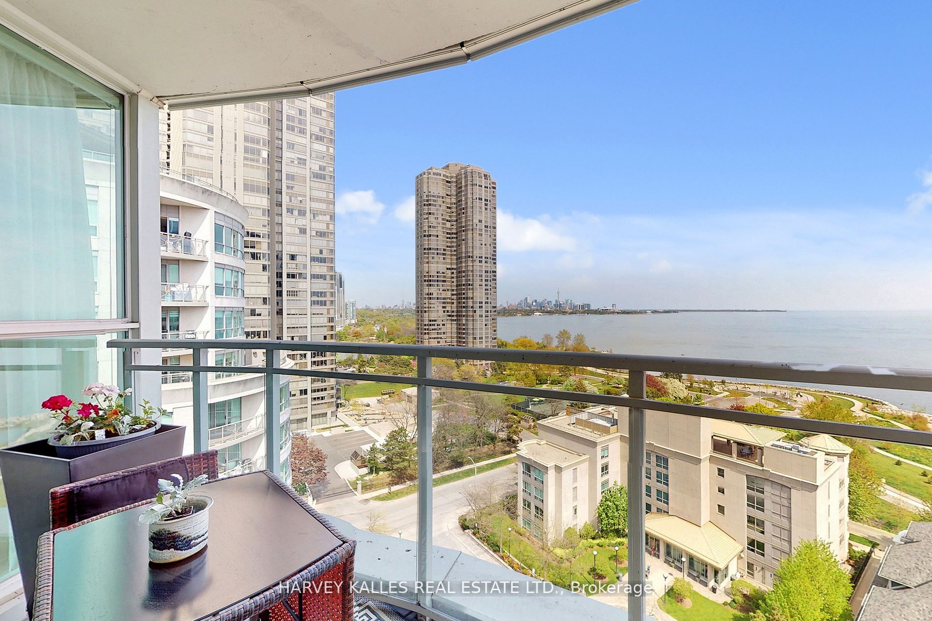 2067 Lake Shore Blvd W, #1202
