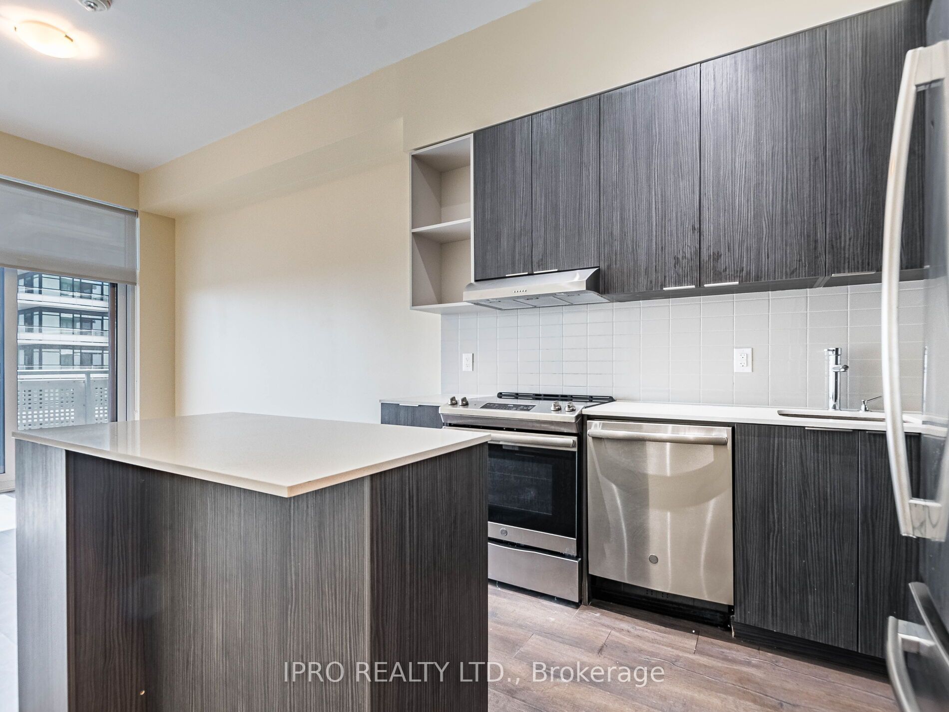 2520 Eglinton Ave W, #902