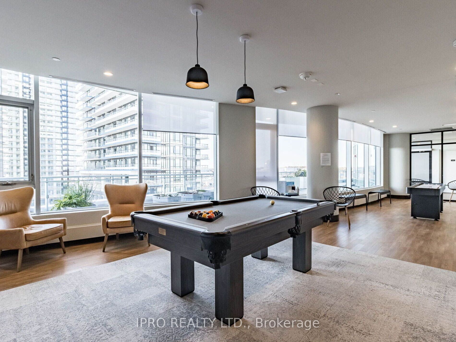 2520 Eglinton Ave W, #902