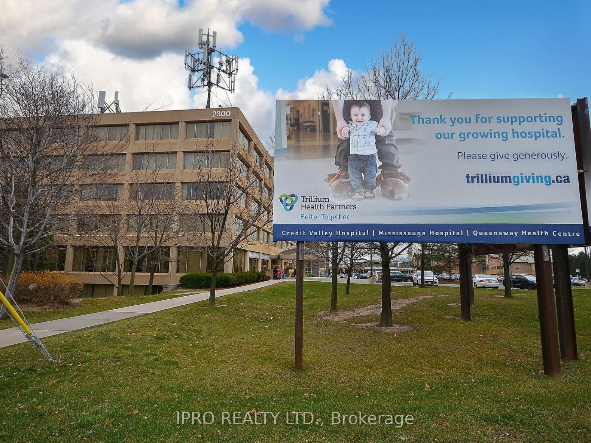 2520 Eglinton Ave W, #902