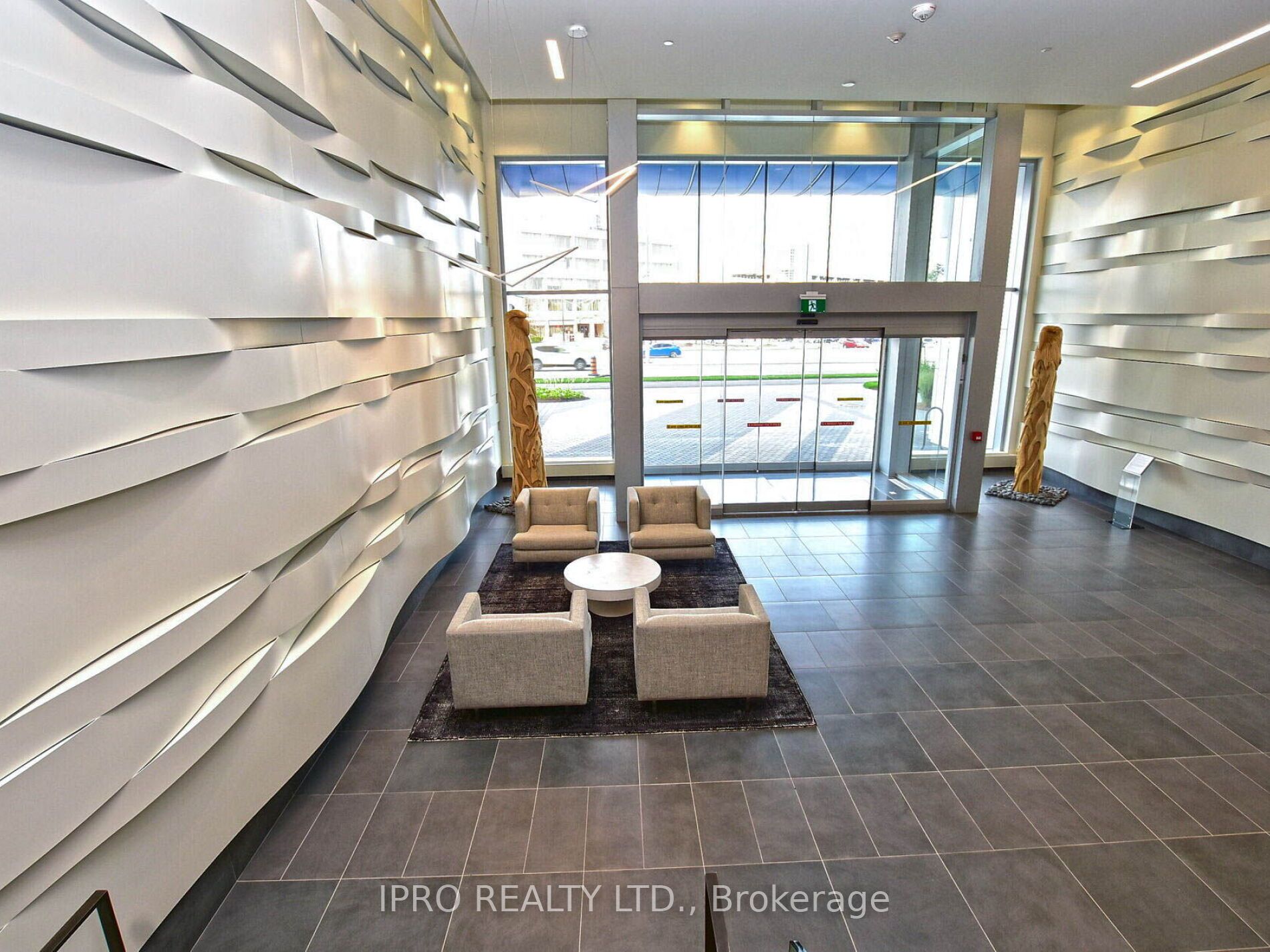 2520 Eglinton Ave W, #902