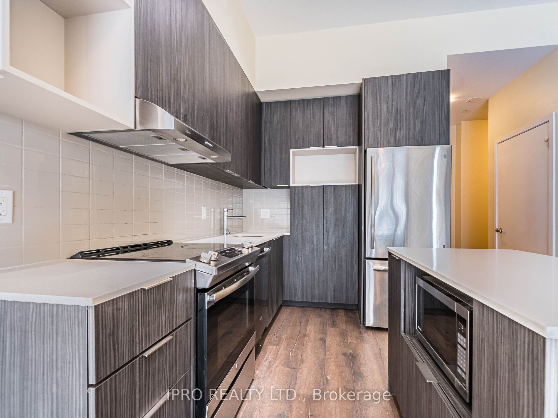 2520 Eglinton Ave W, #902