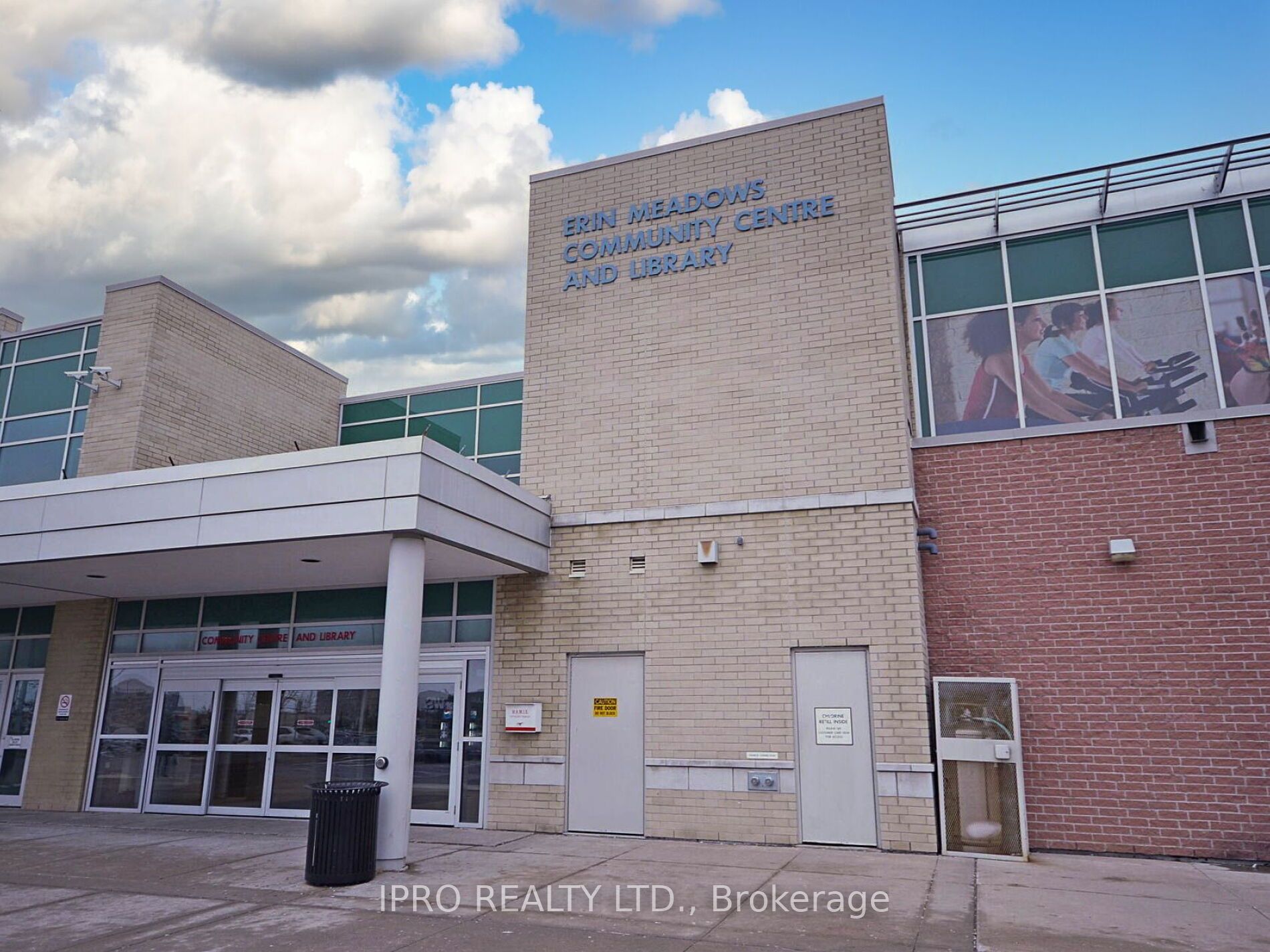 2520 Eglinton Ave W, #902