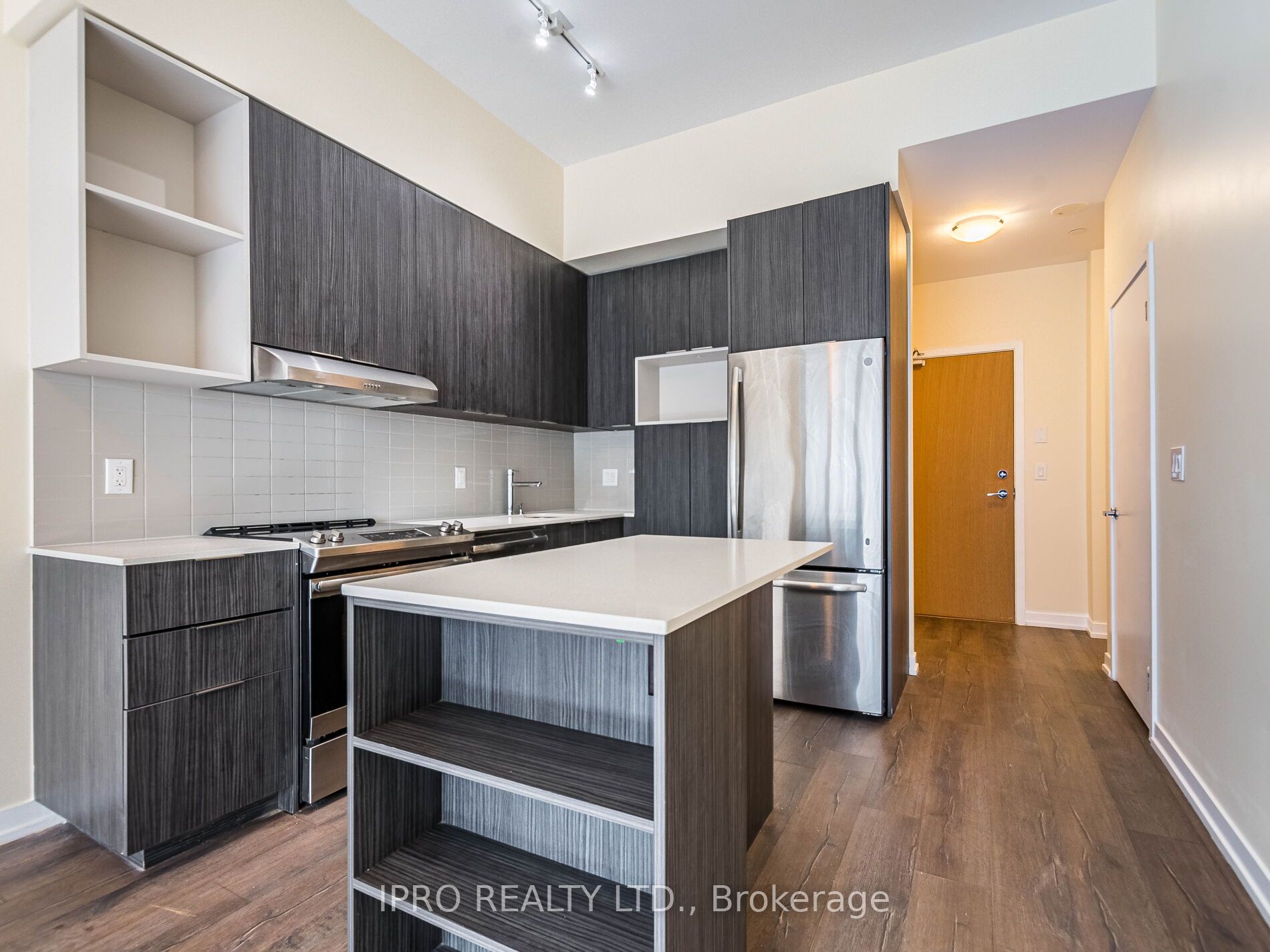 2520 Eglinton Ave W, #902