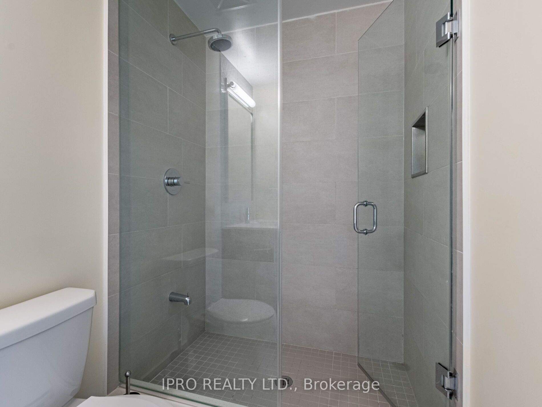 2520 Eglinton Ave W, #902