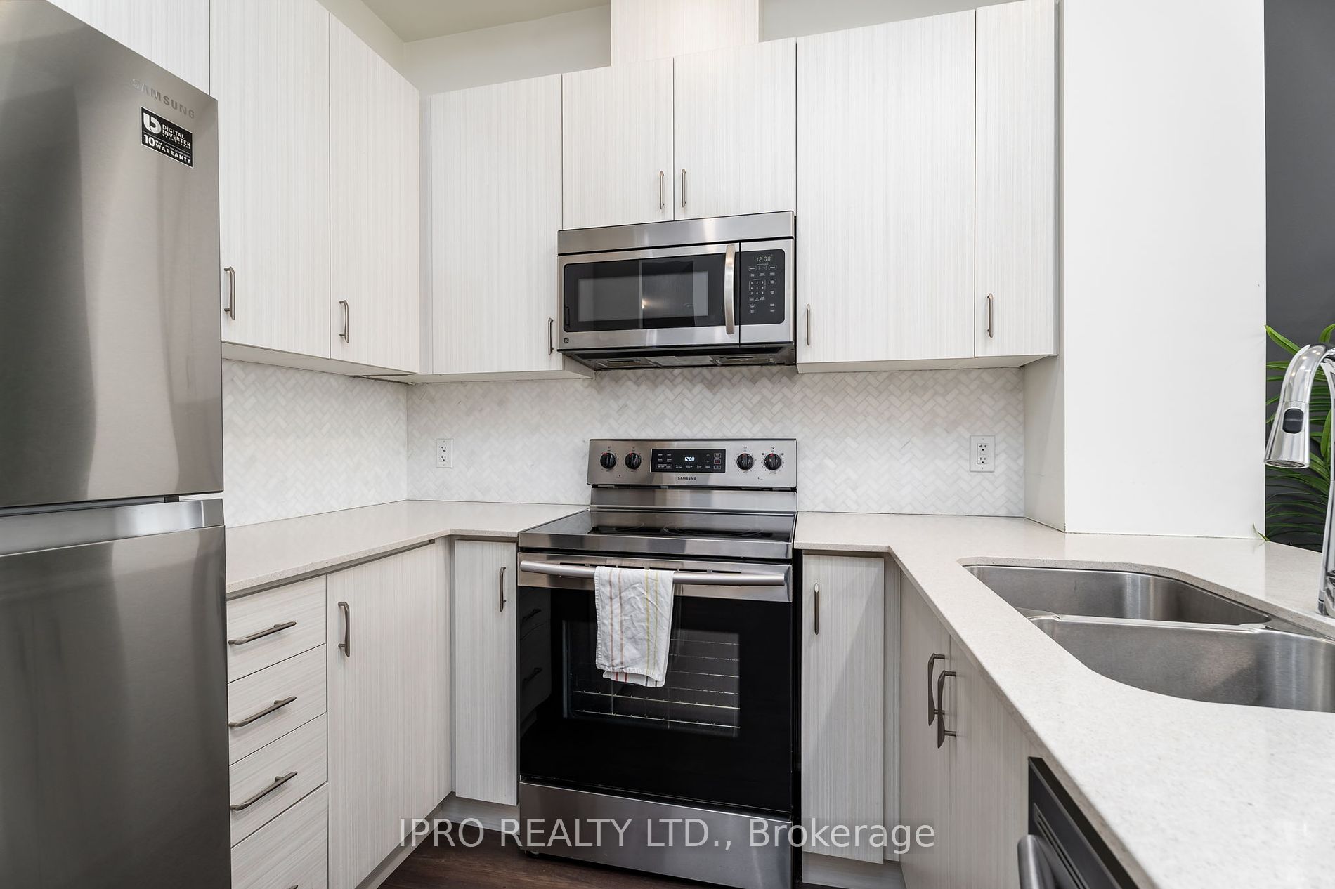 1105 Leger Way #627