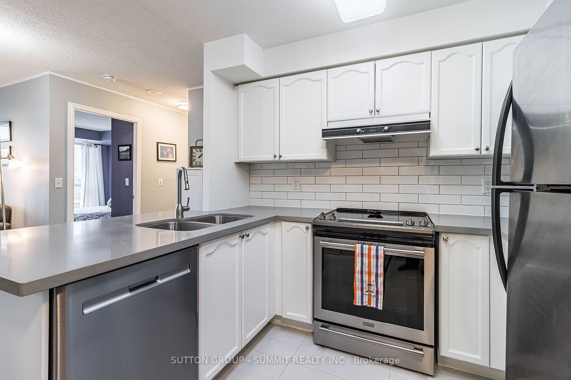 2545 Erin Centre Blvd, #413