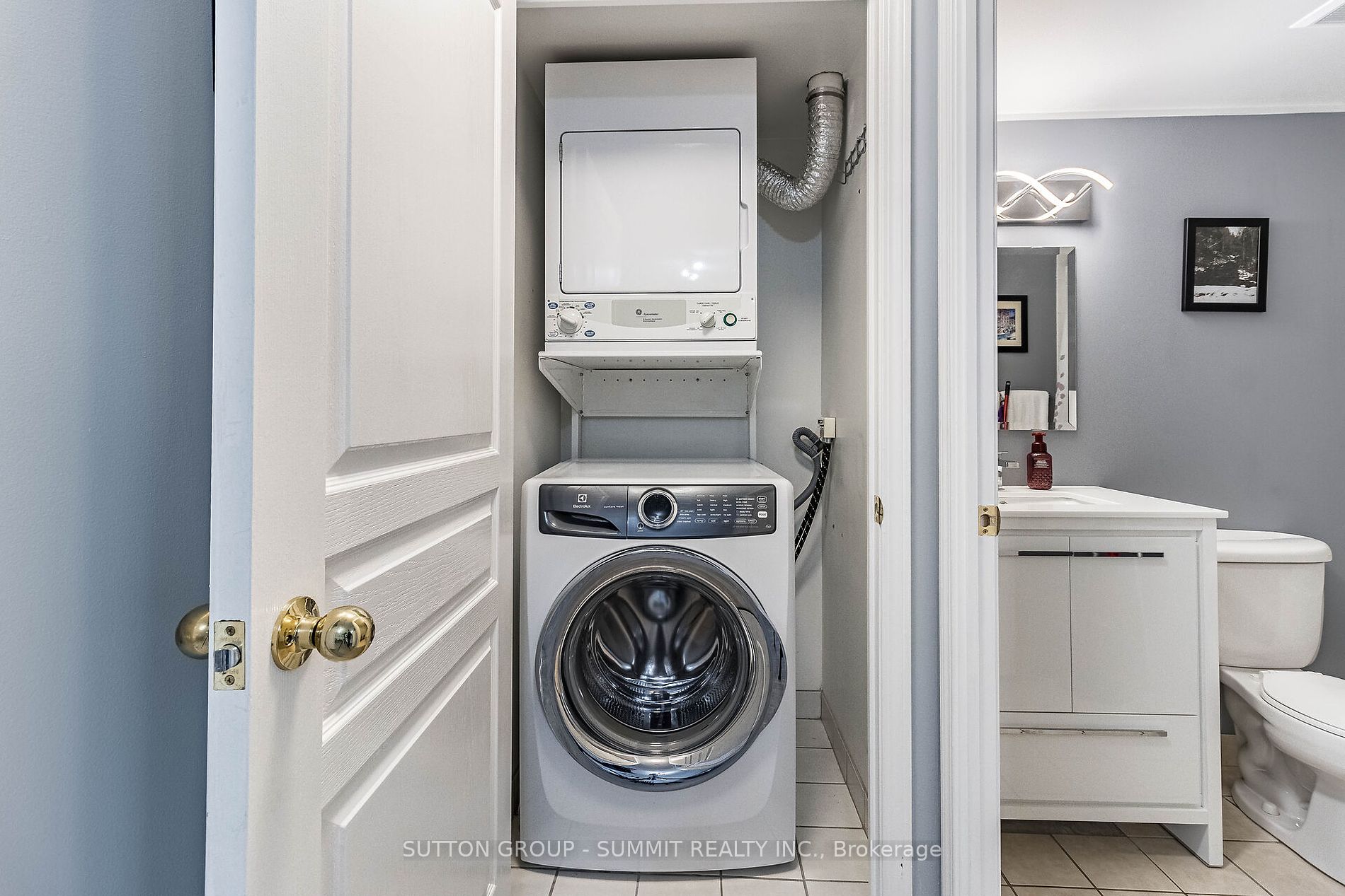 2545 Erin Centre Blvd, #413