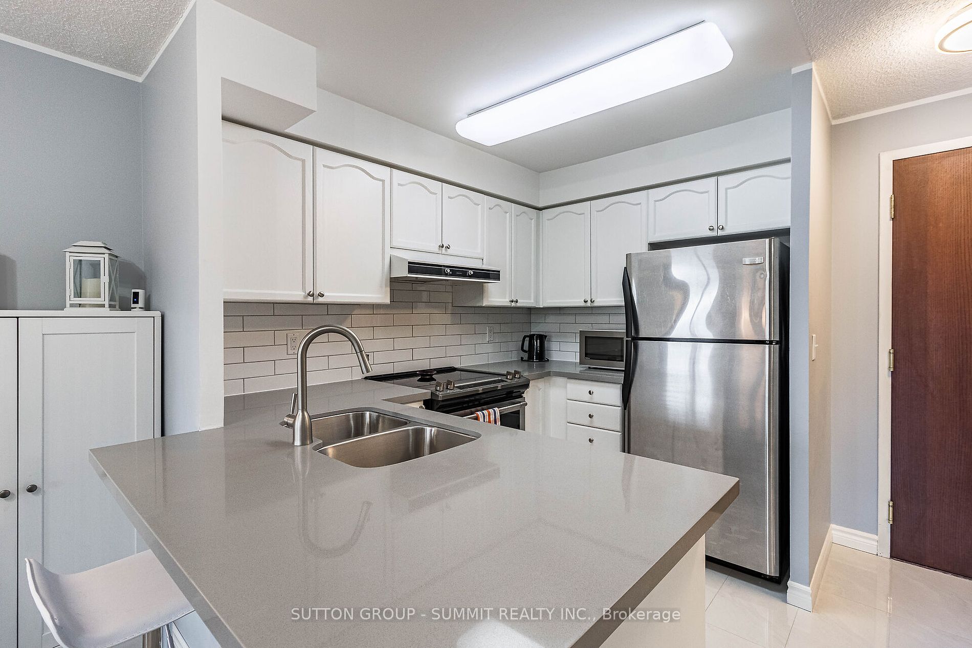 2545 Erin Centre Blvd, #413