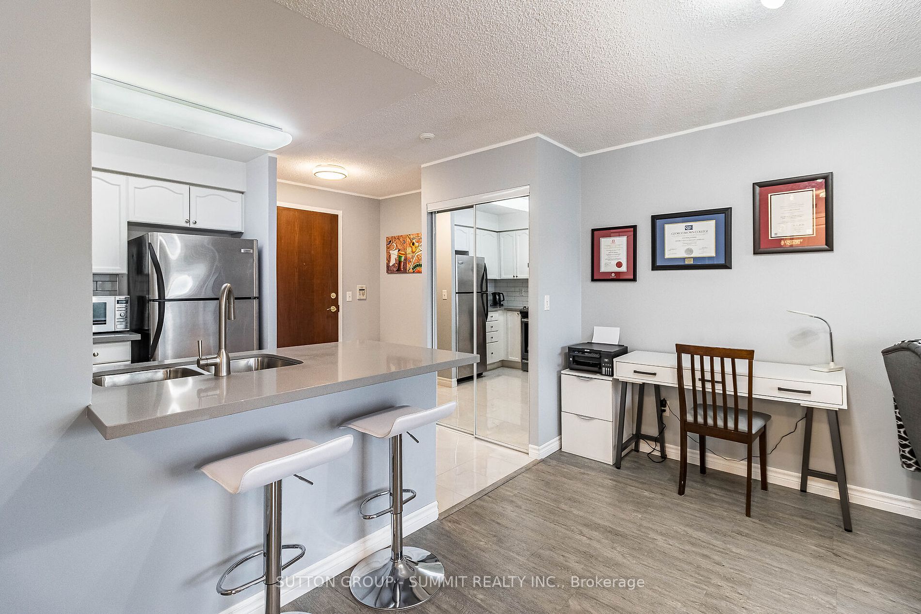 2545 Erin Centre Blvd, #413