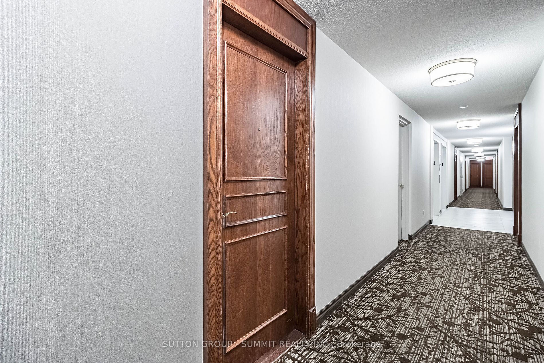 2545 Erin Centre Blvd, #413
