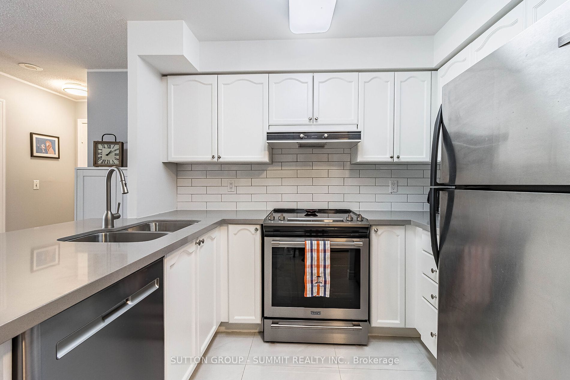 2545 Erin Centre Blvd, #413