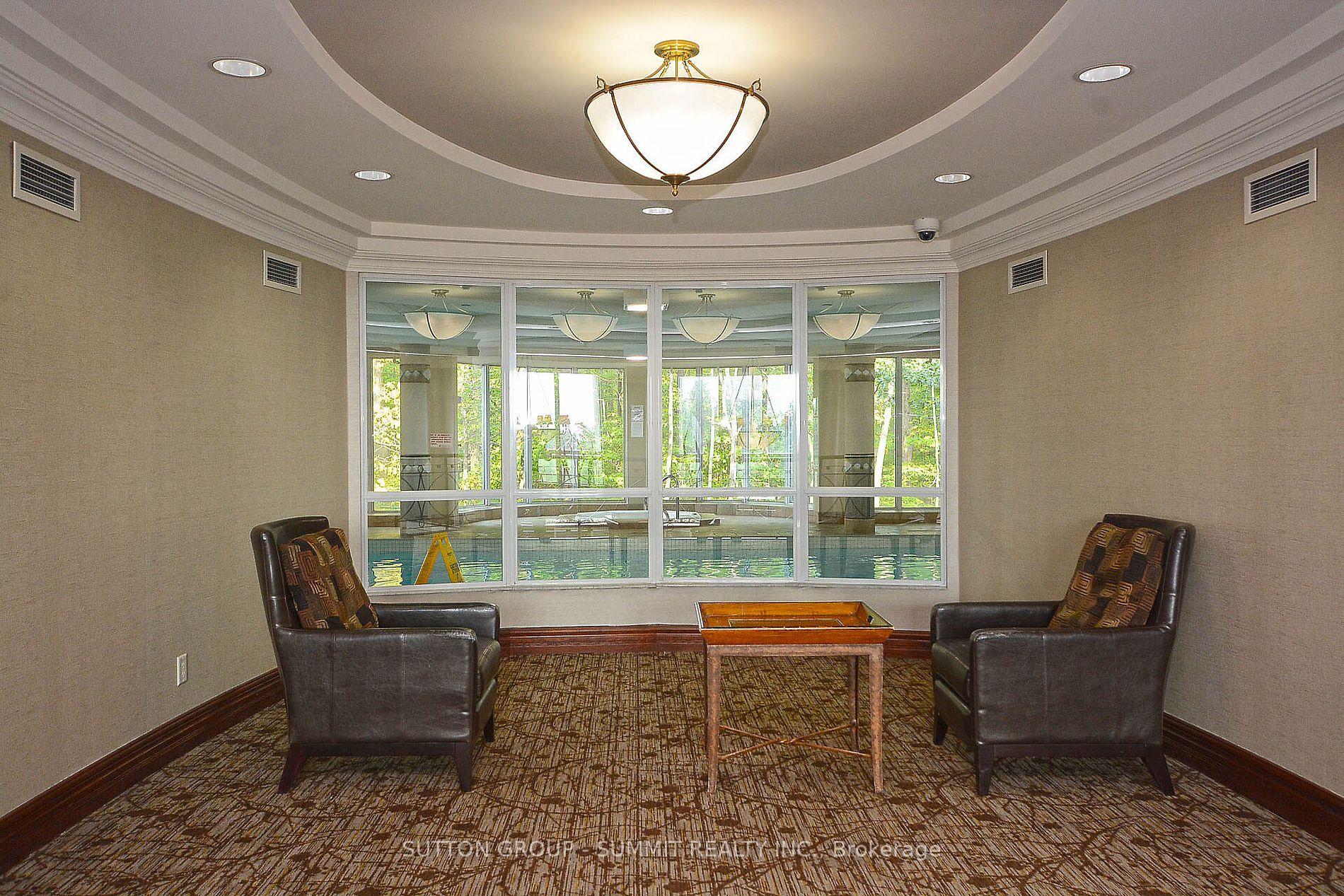 2545 Erin Centre Blvd, #413