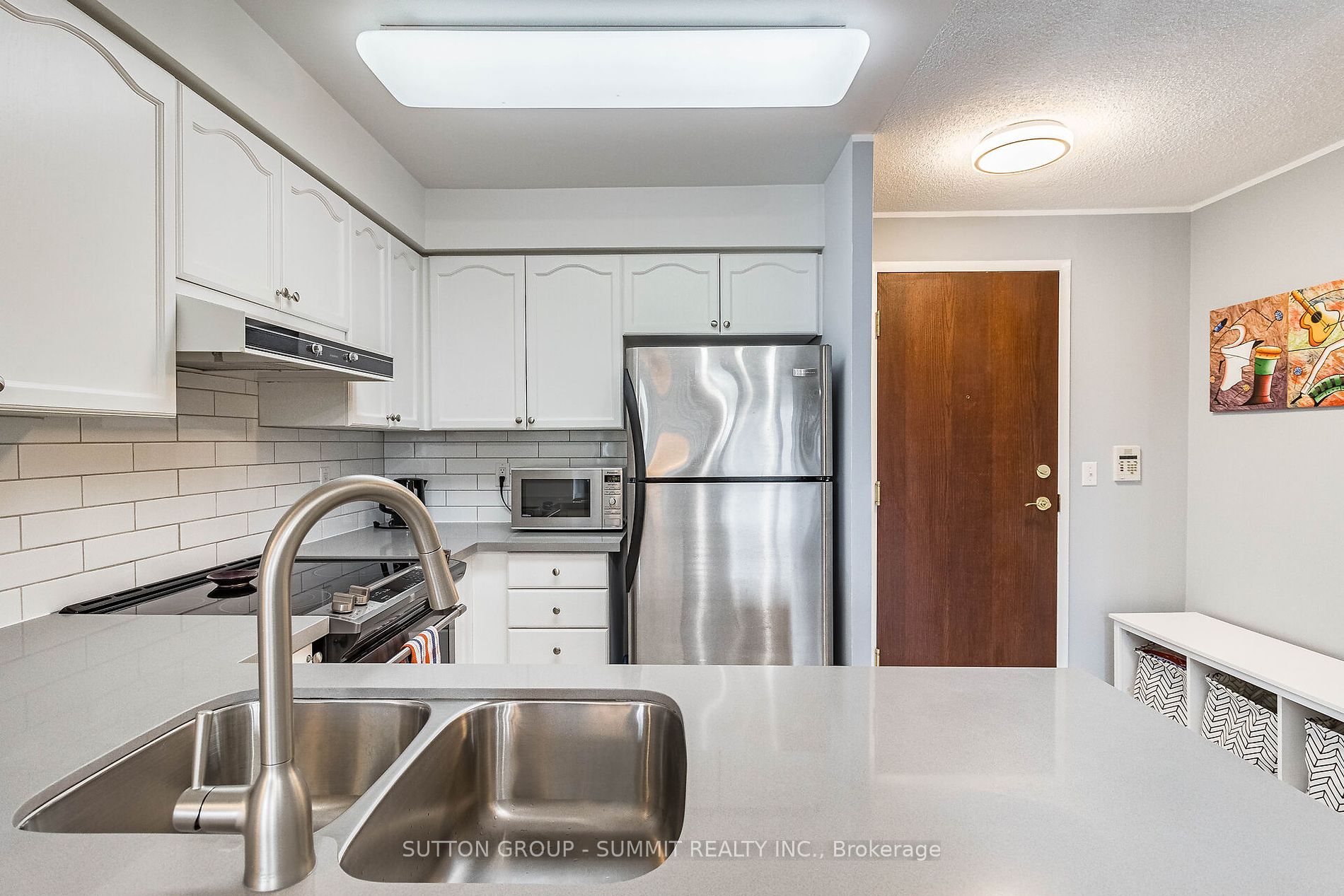 2545 Erin Centre Blvd, #413