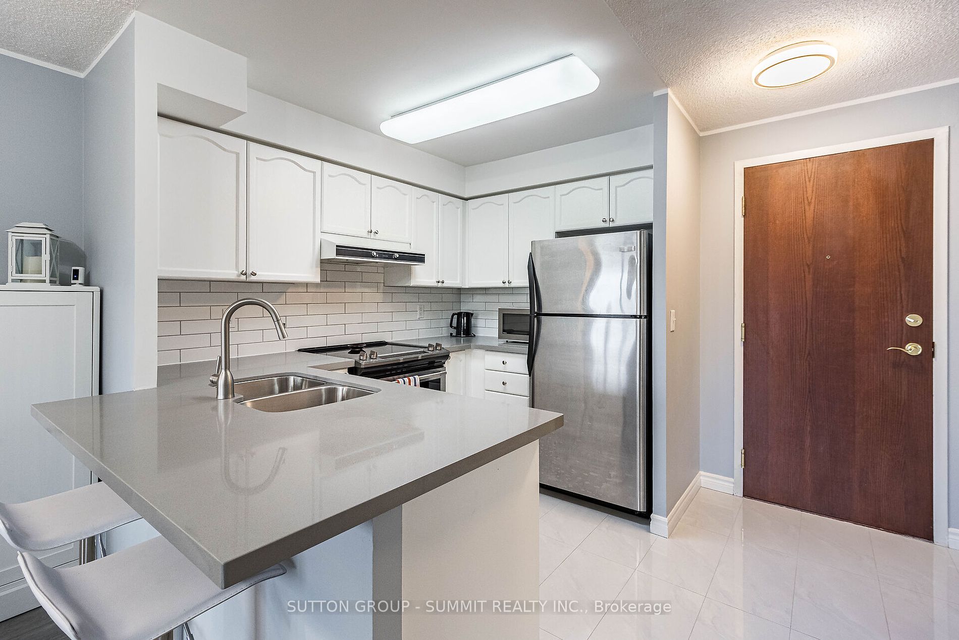 2545 Erin Centre Blvd, #413