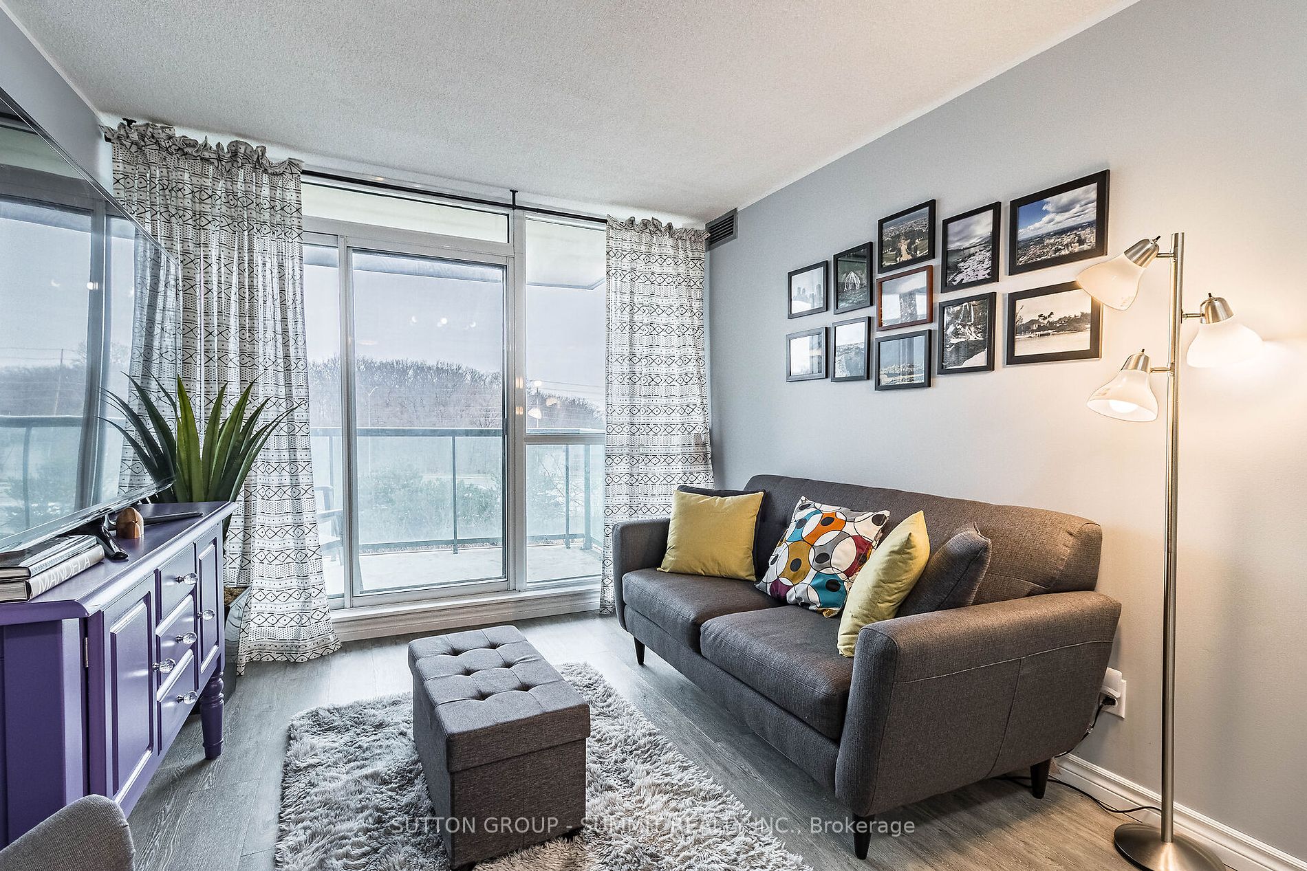 2545 Erin Centre Blvd, #413