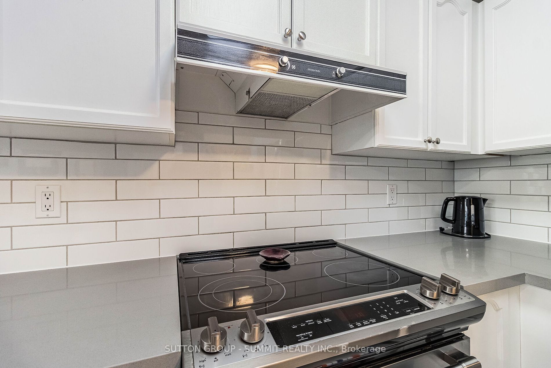 2545 Erin Centre Blvd, #413