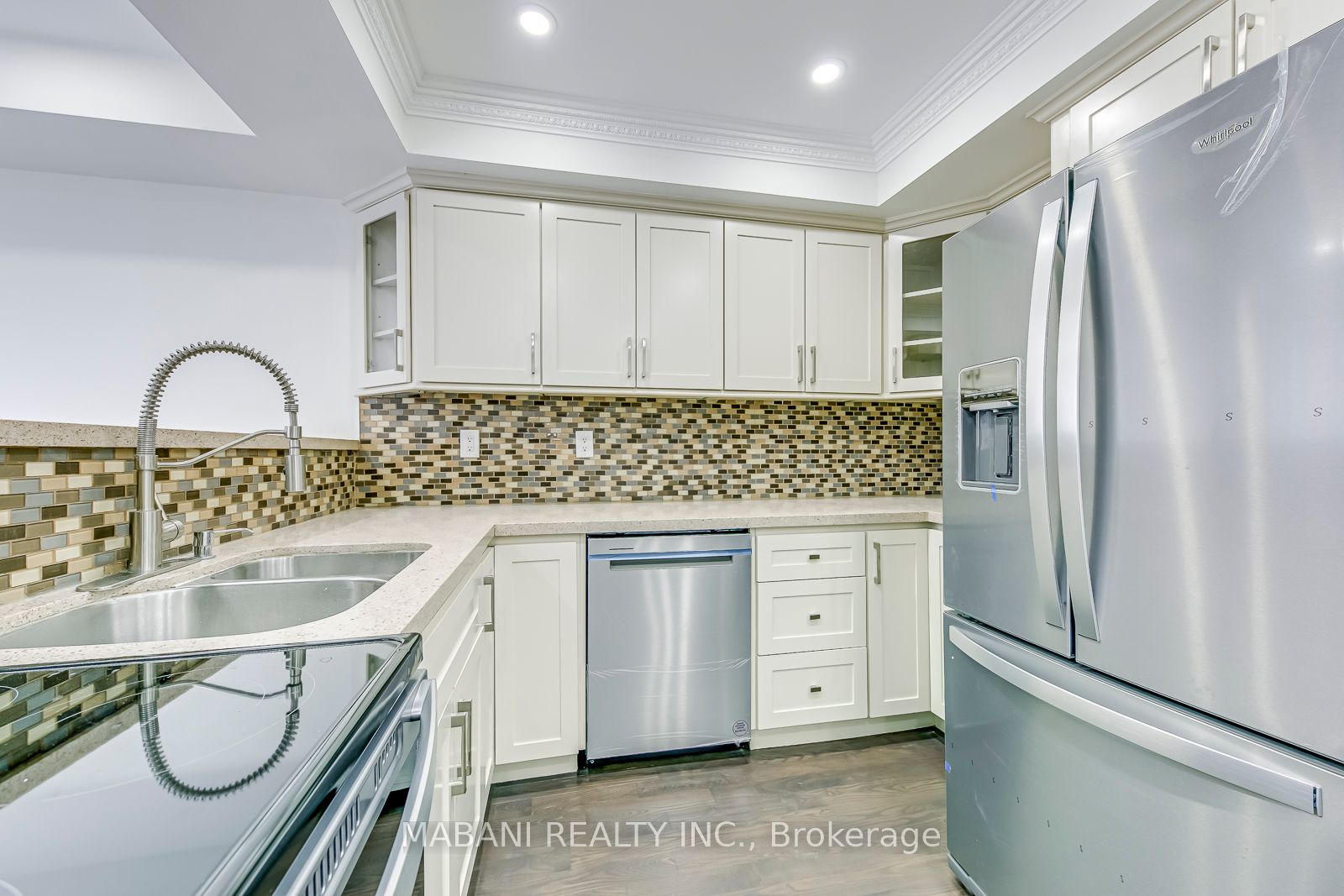 7227 Sandhurst Dr
