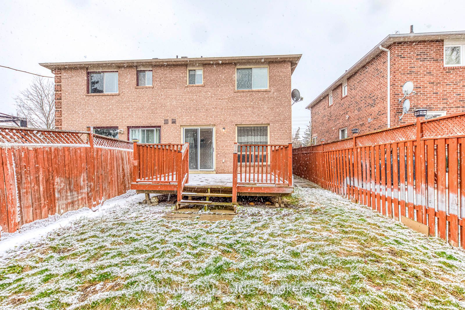 7227 Sandhurst Dr