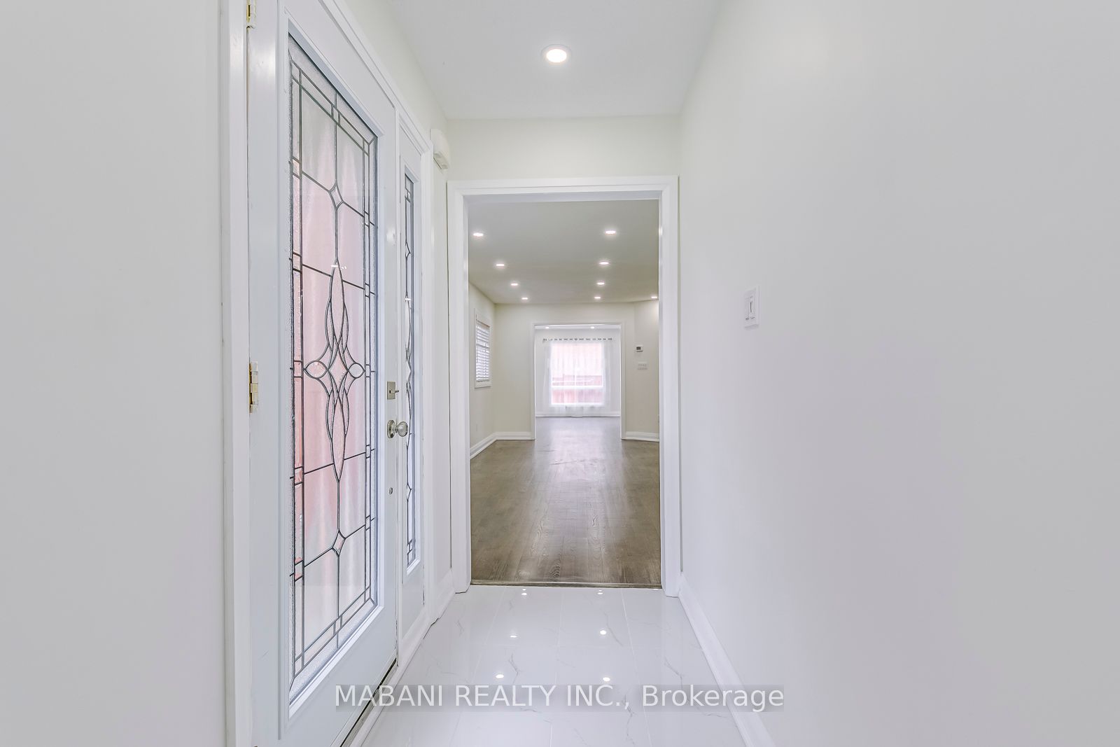 7227 Sandhurst Dr
