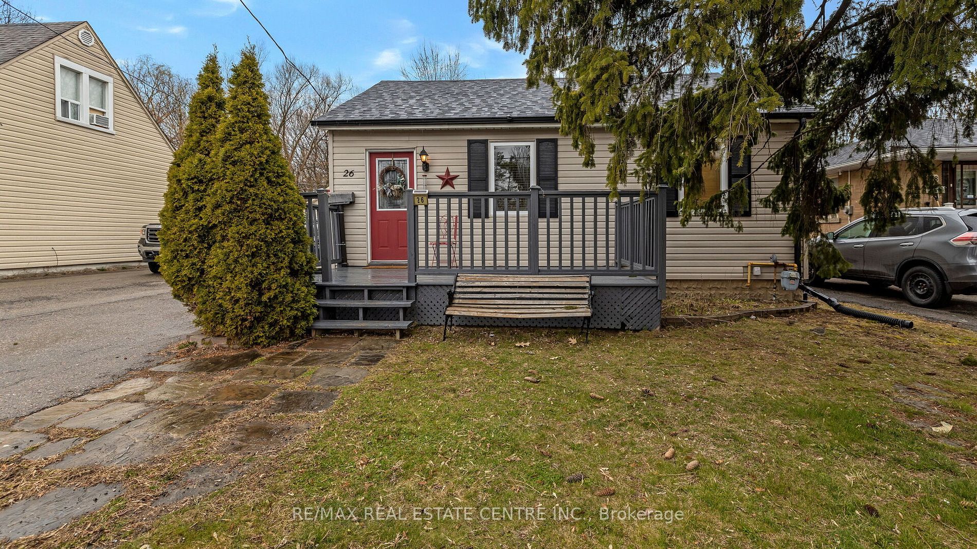 26 Clarence St