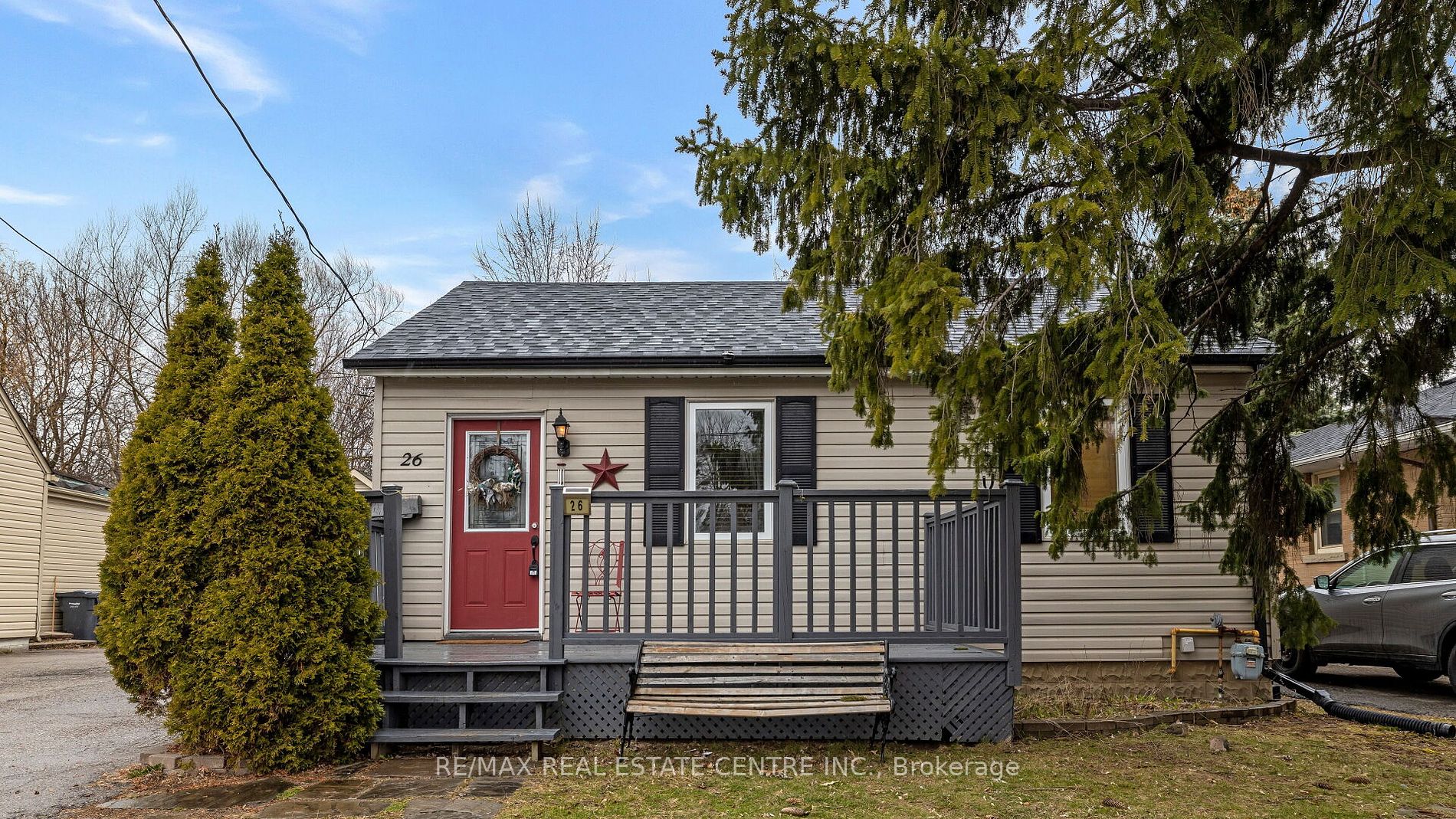 26 Clarence St