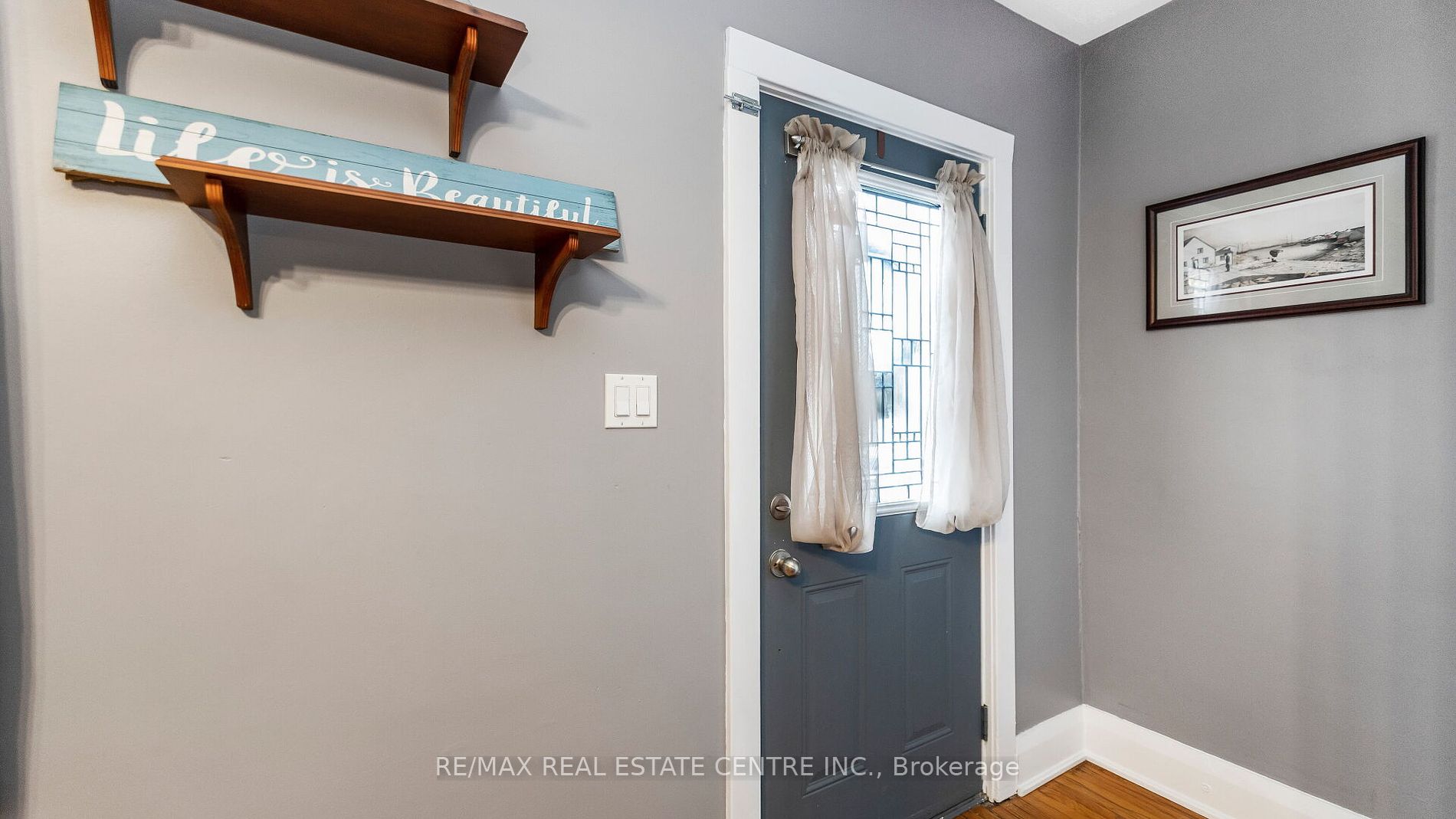 26 Clarence St