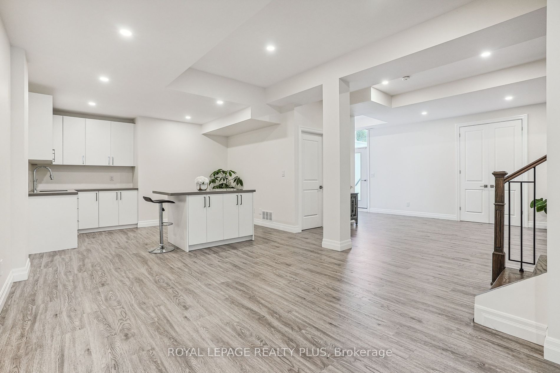 325 Ashbury Road