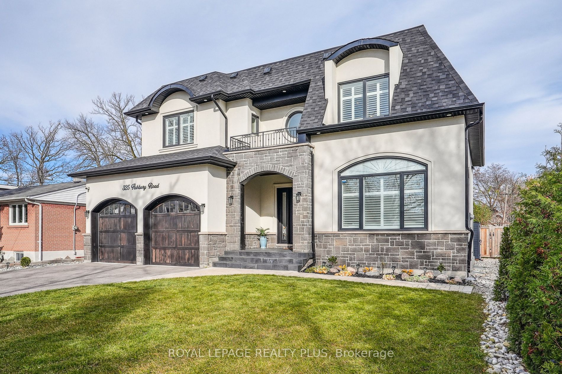 325 Ashbury Road