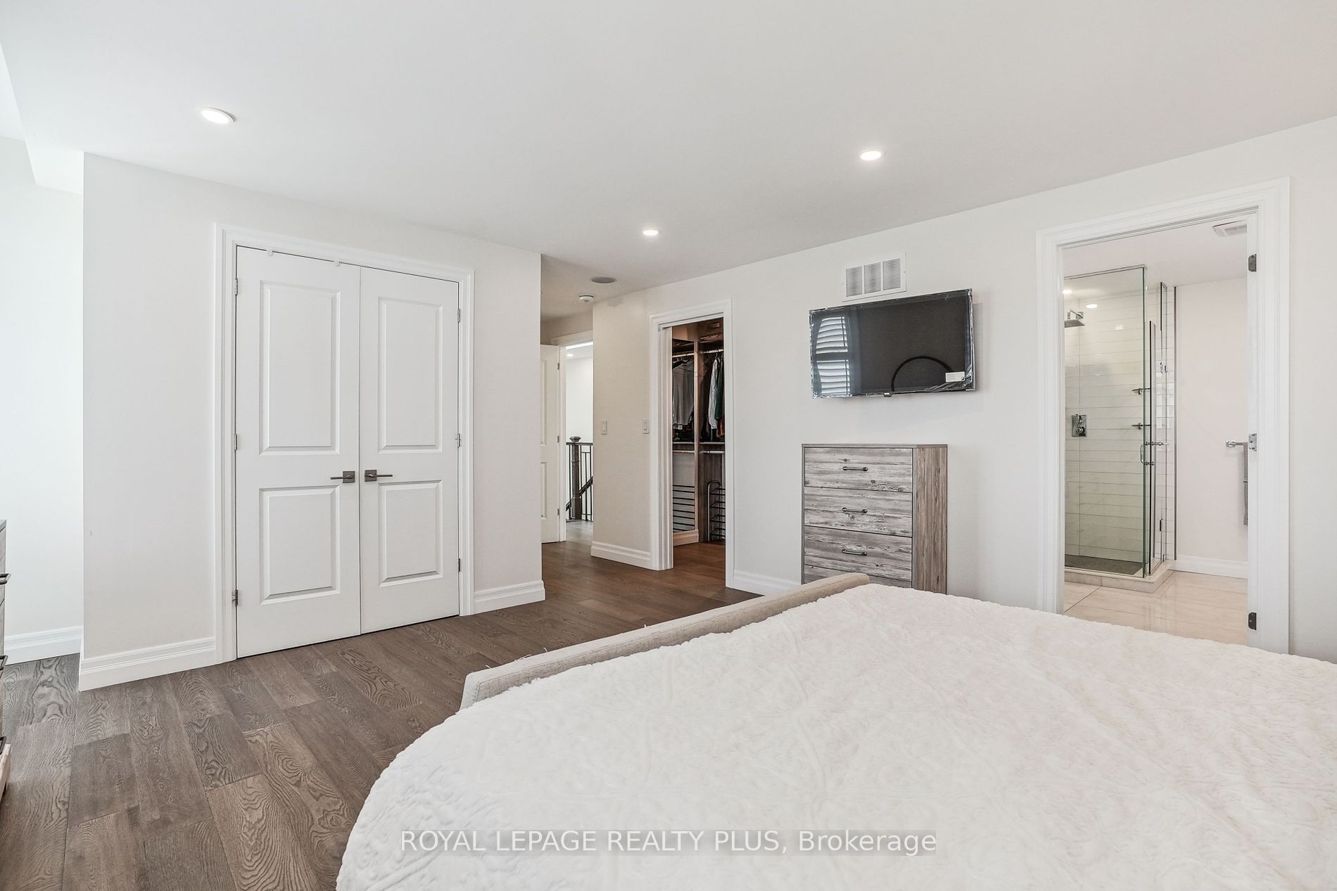 325 Ashbury Road