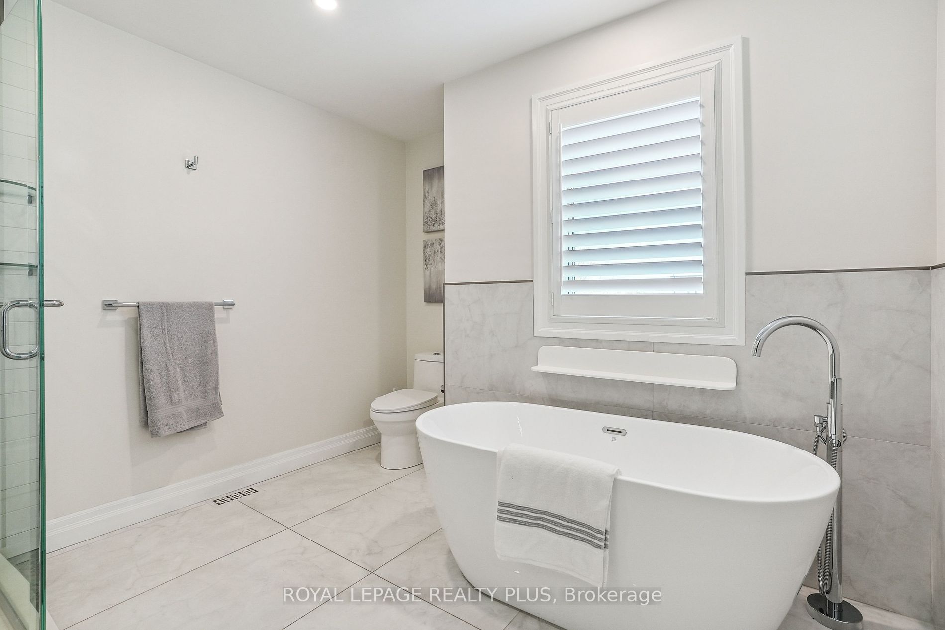 325 Ashbury Road