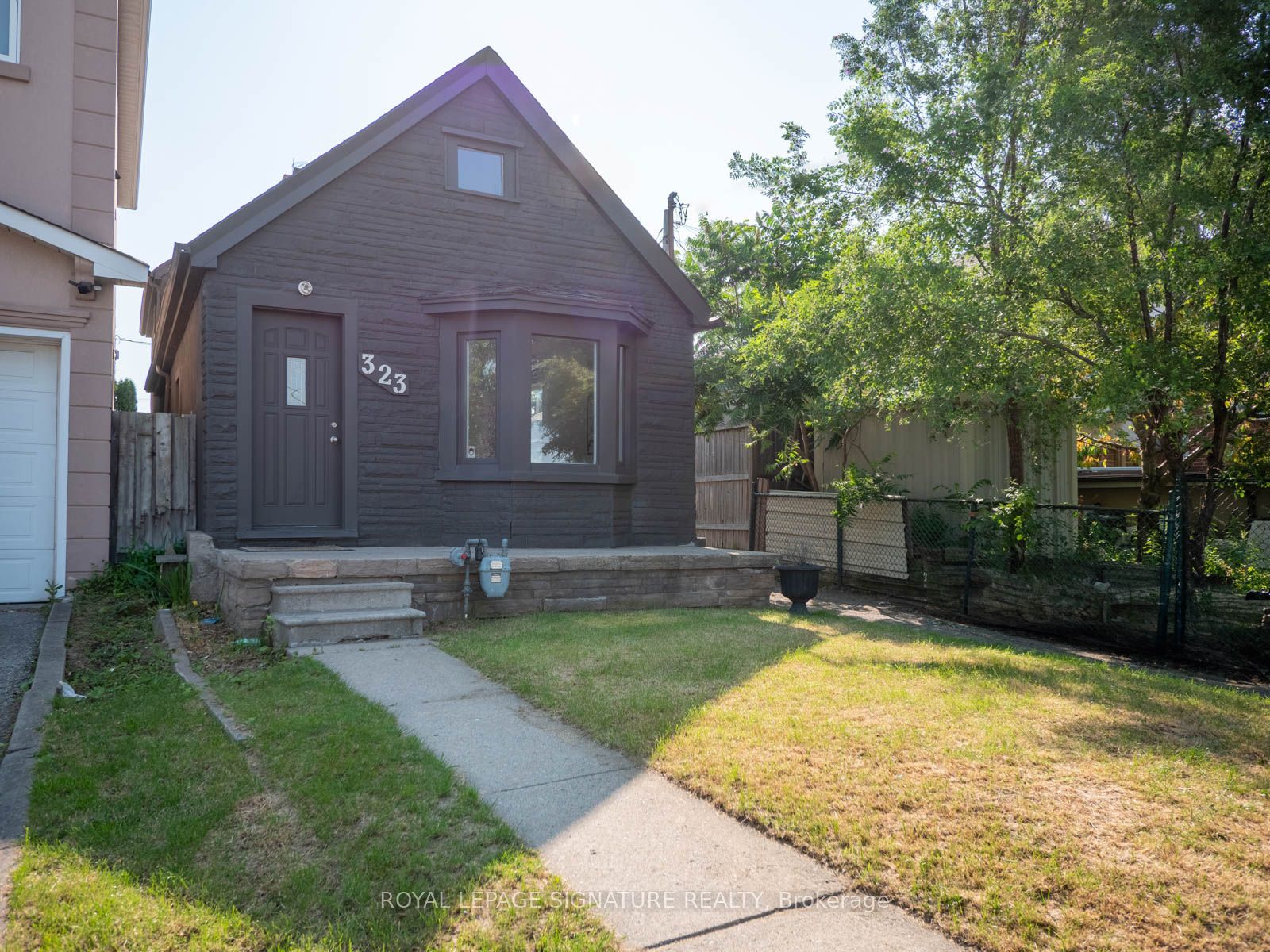 323 Gilbert Ave