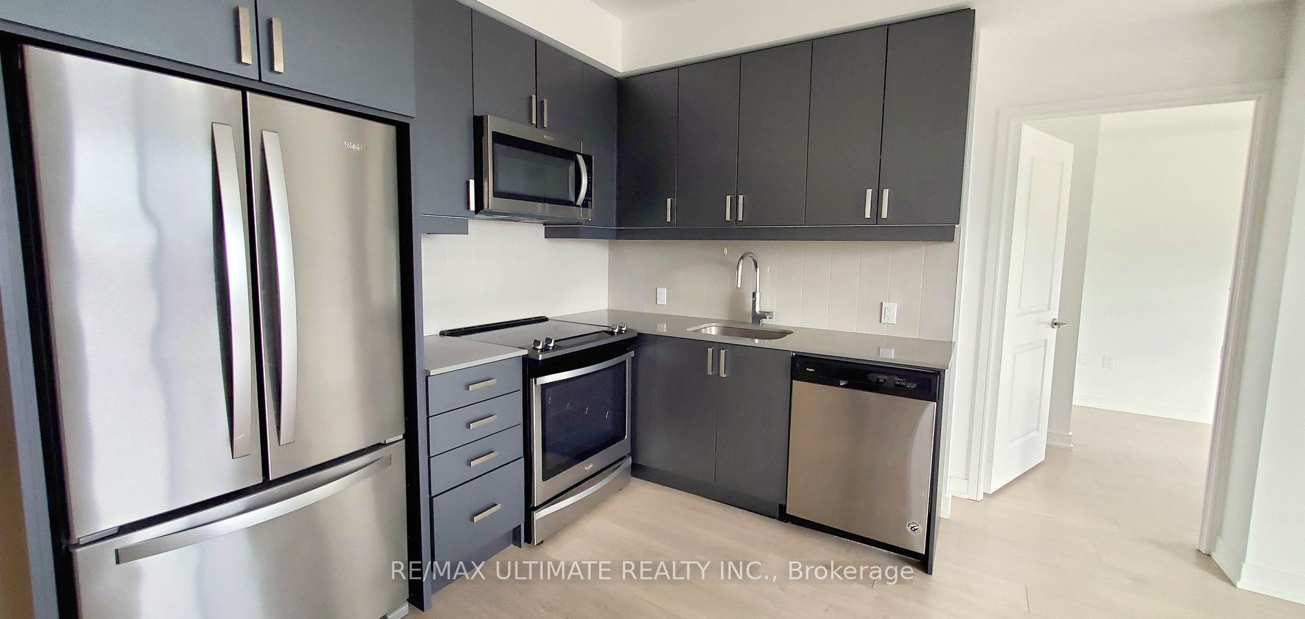 8 Nahani Way #1020