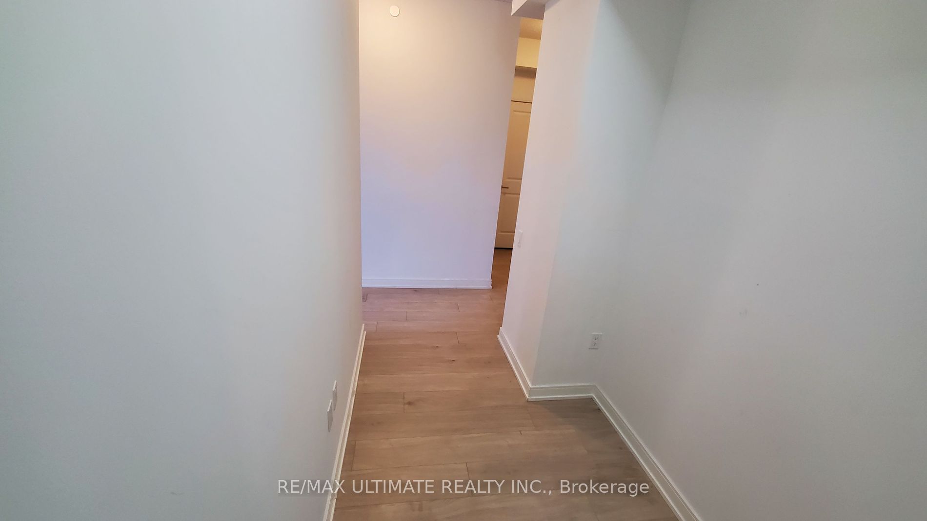 8 Nahani Way #1020