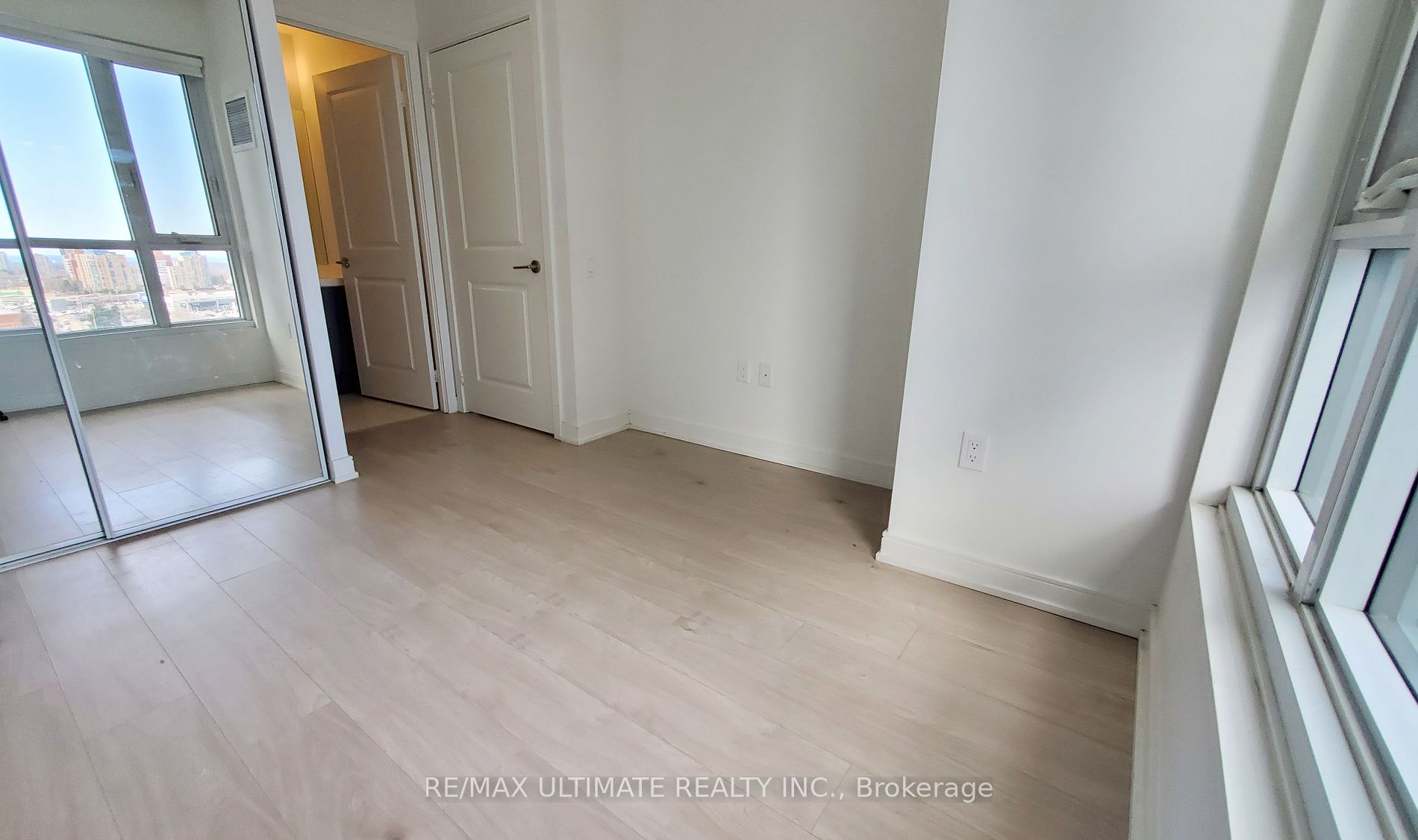 8 Nahani Way #1020