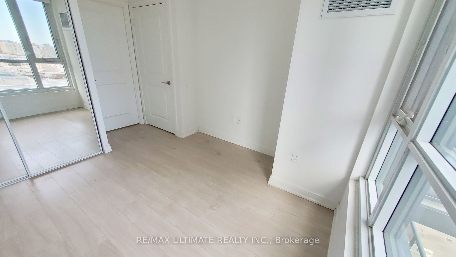 8 Nahani Way #1020