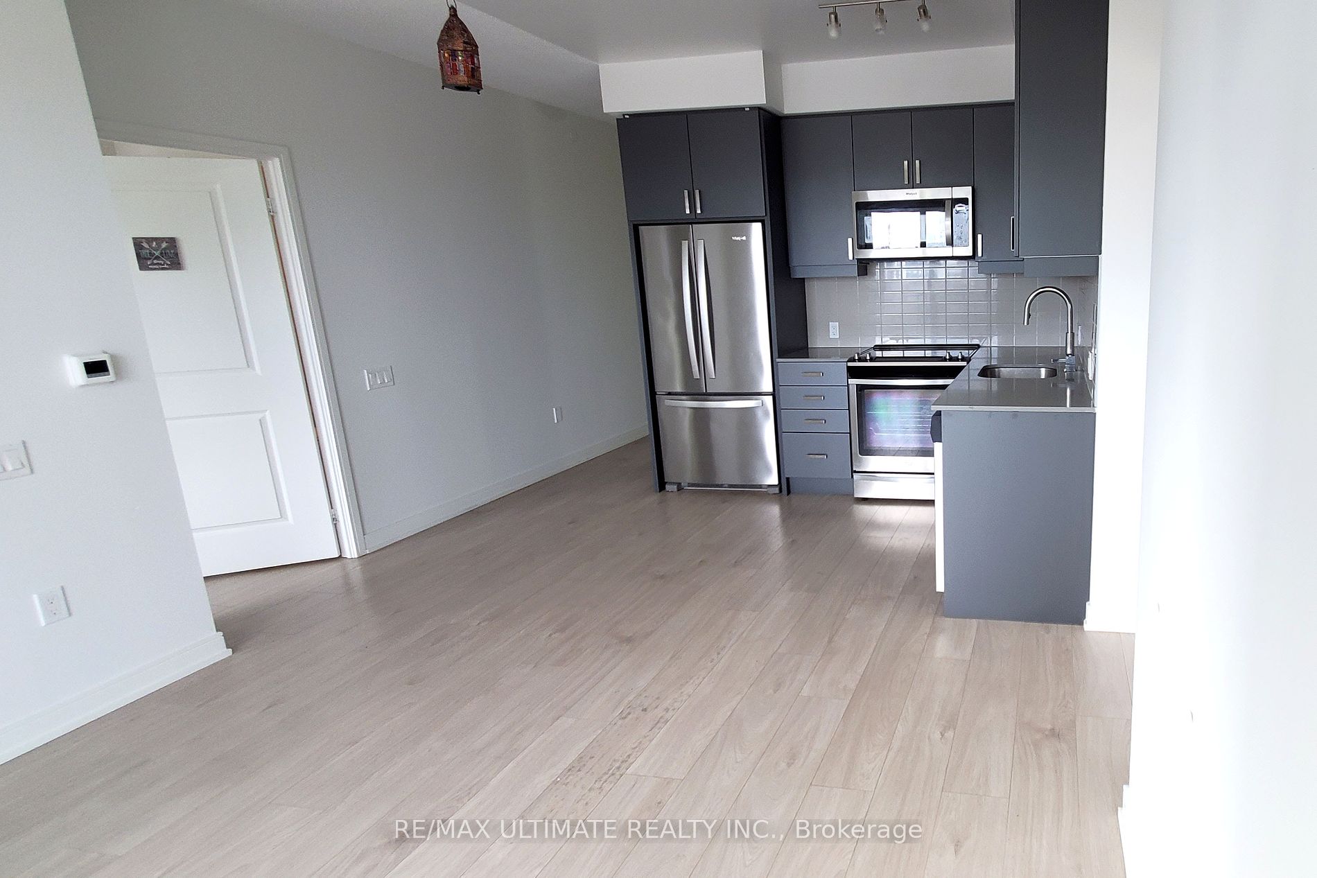 8 Nahani Way #1020