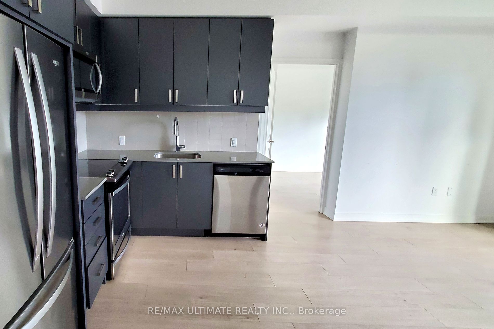 8 Nahani Way #1020