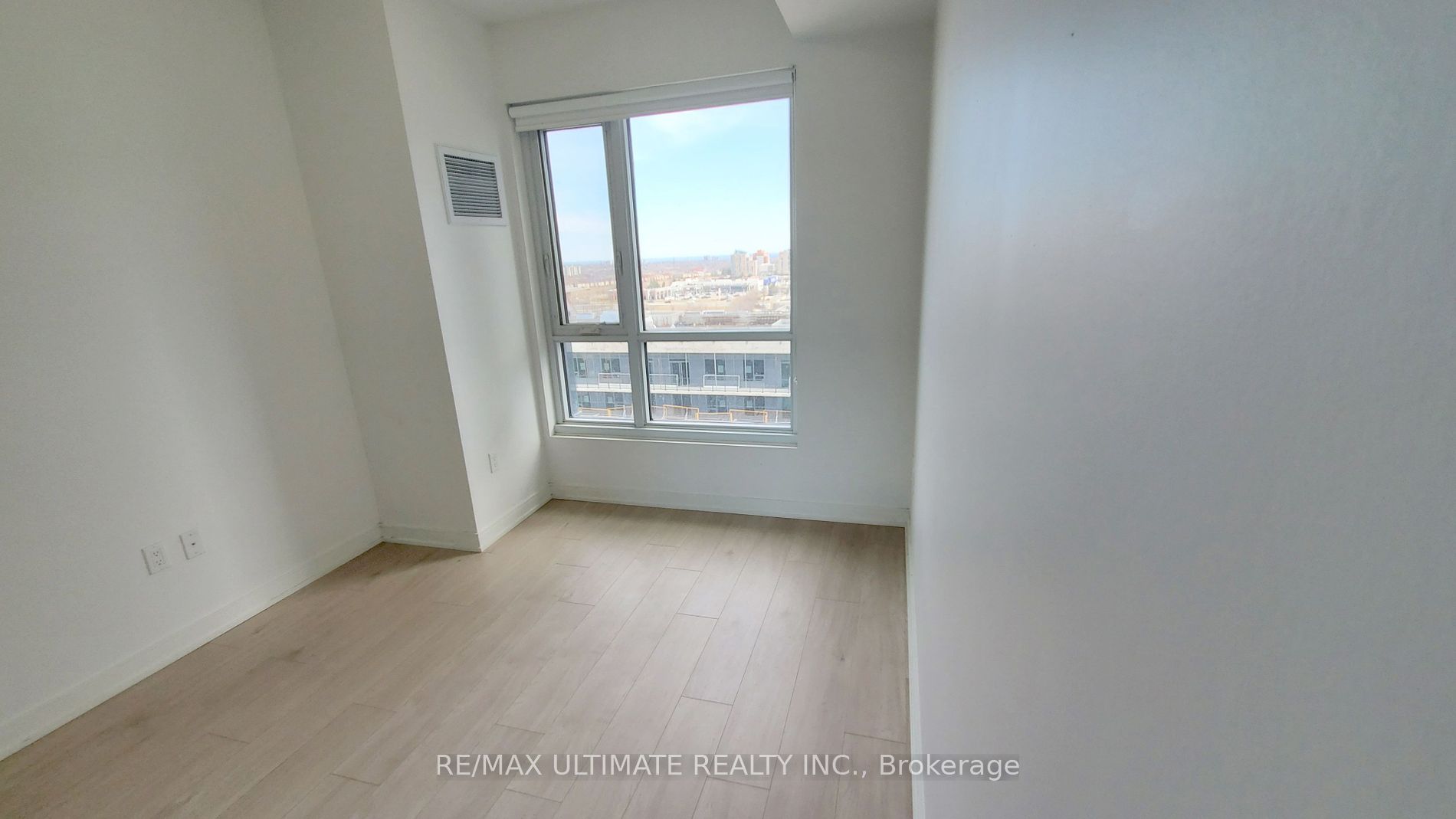 8 Nahani Way #1020