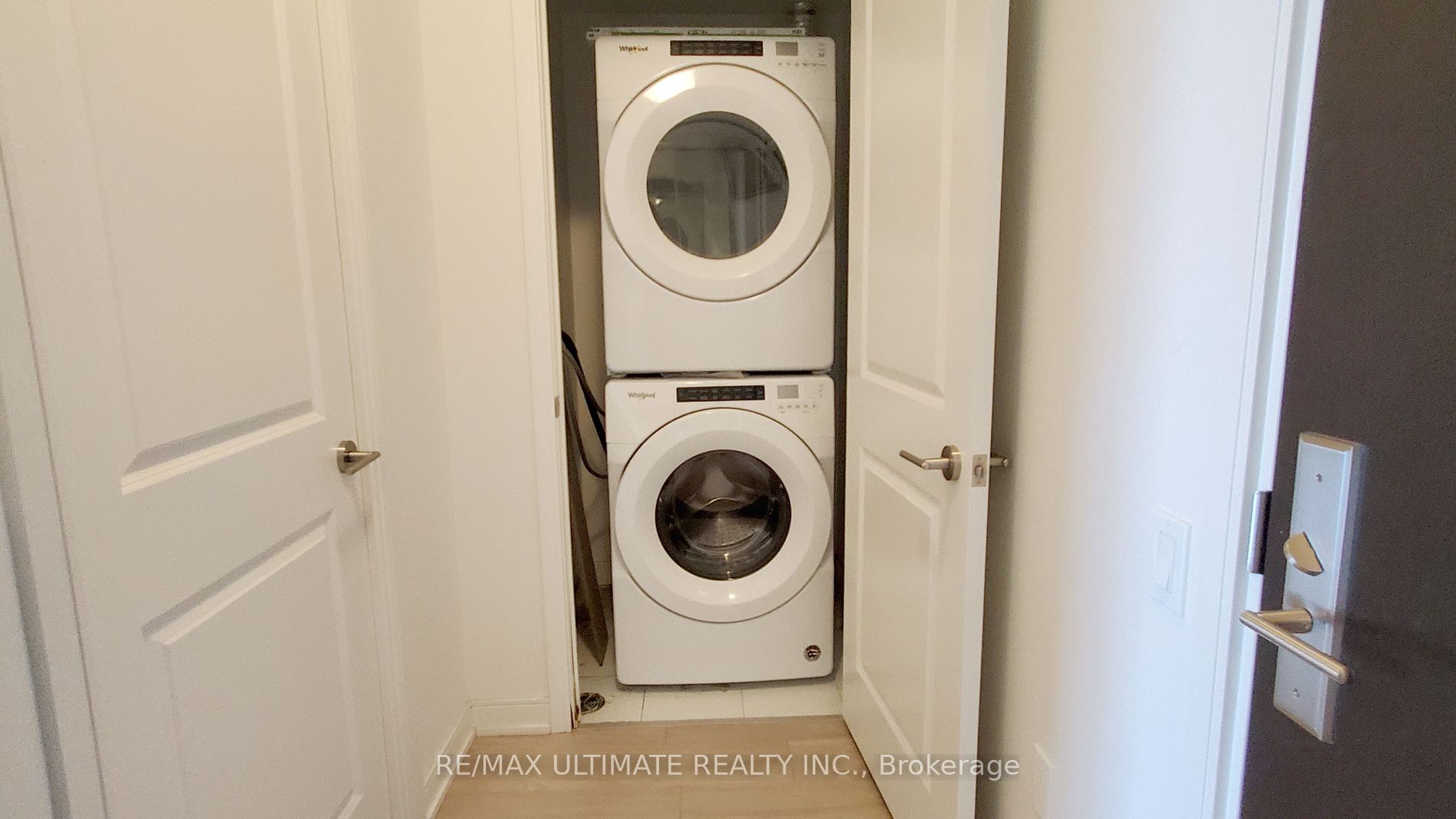 8 Nahani Way #1020