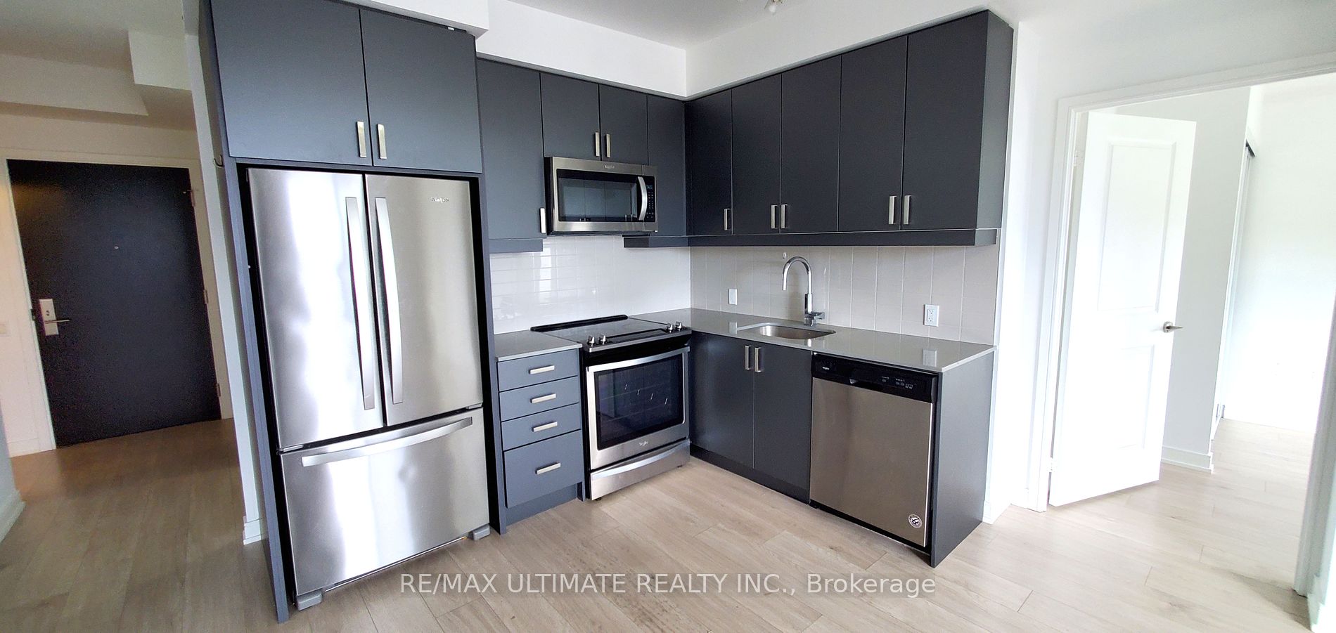 8 Nahani Way #1020