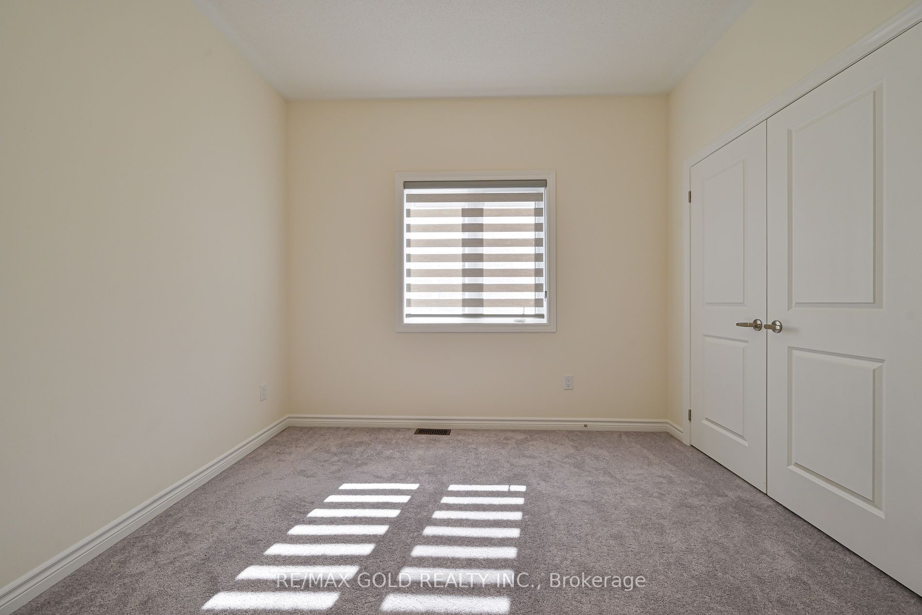 13 Eberly Woods Dr