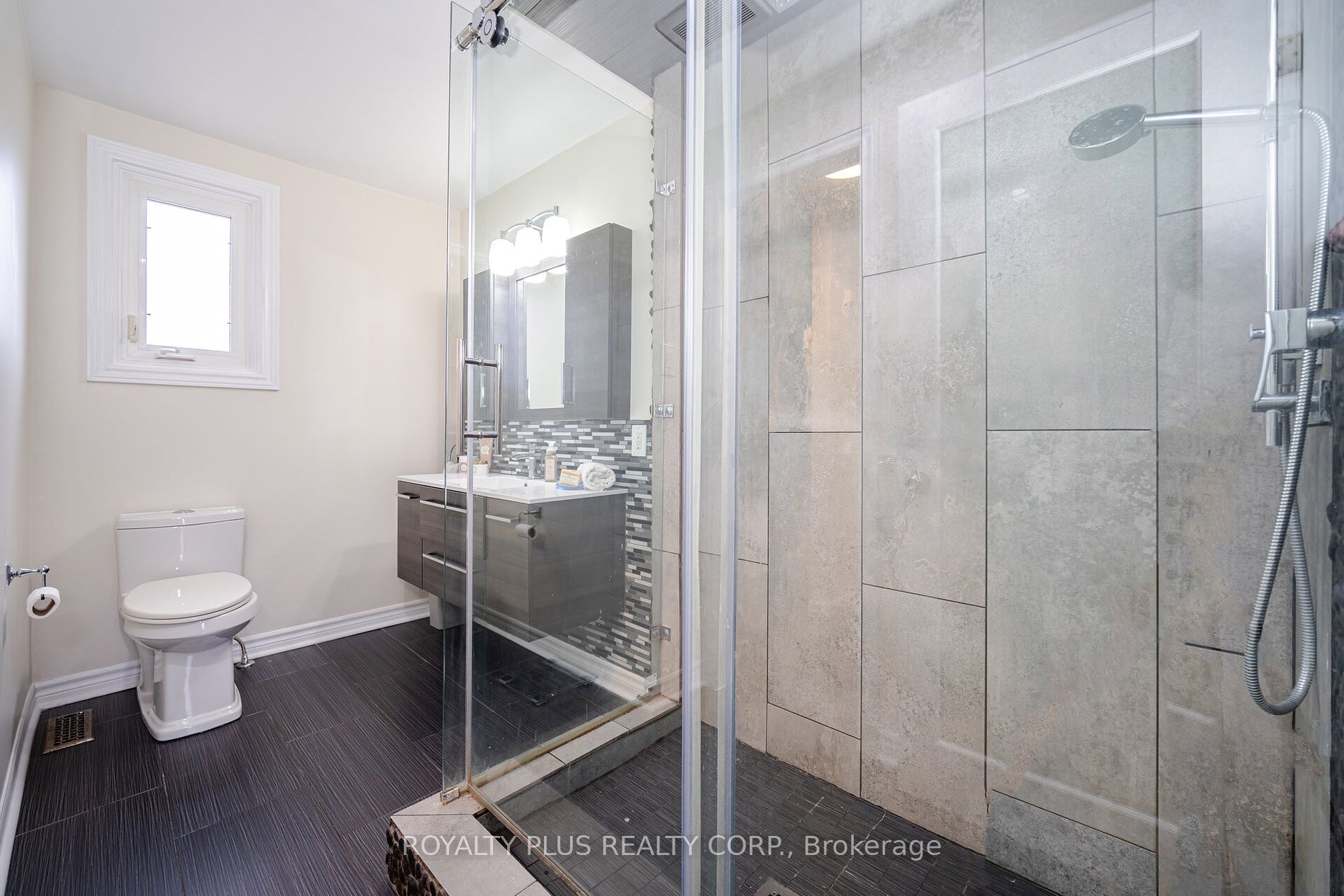 352 Hersey Cres