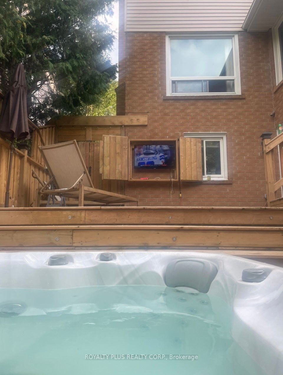 352 Hersey Cres